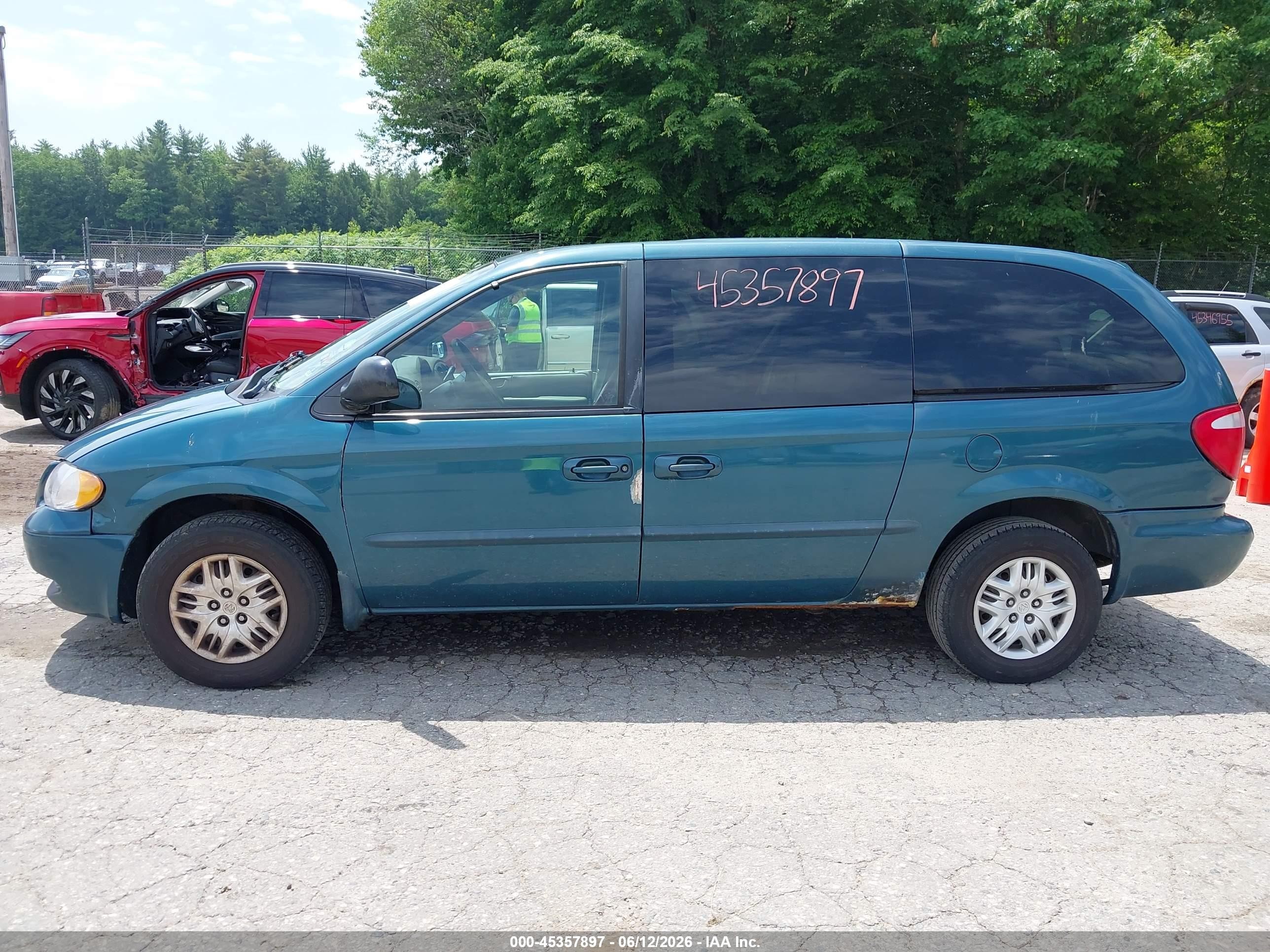 2002 Dodge Grand Caravan Sport Blue vin: 1B4GP44372B670493