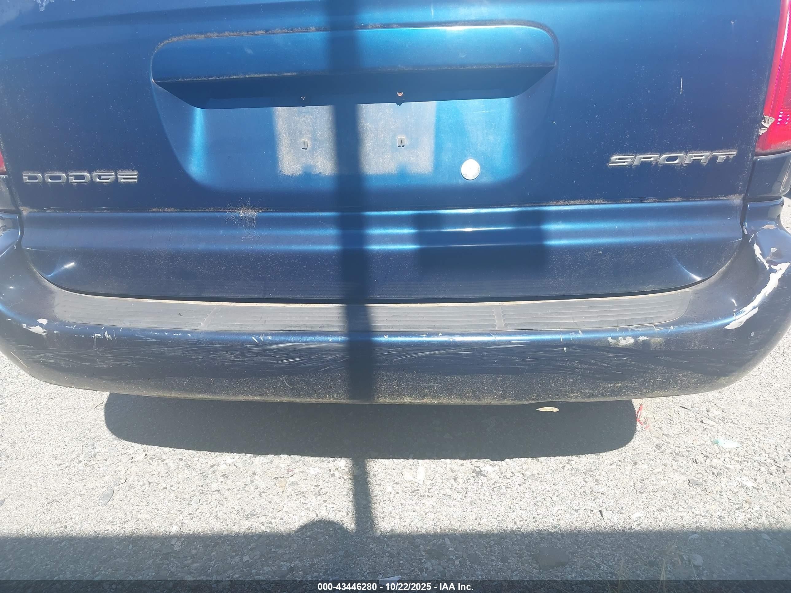 2002 Dodge Caravan Sport Navy vin: 1B4GP443X2B707150