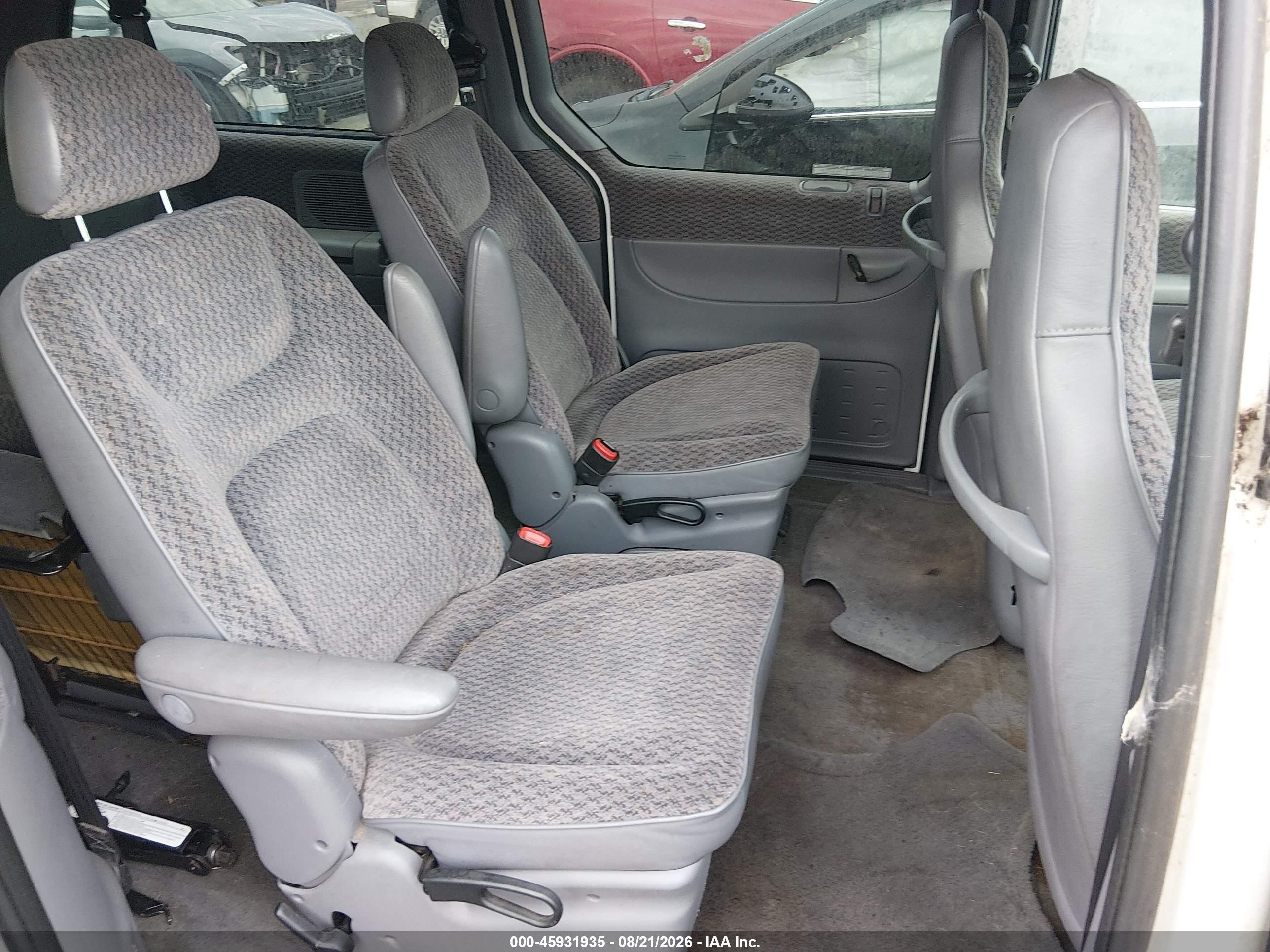 1999 Dodge Grand Caravan Se White vin: 1B4GP44G3XB841086