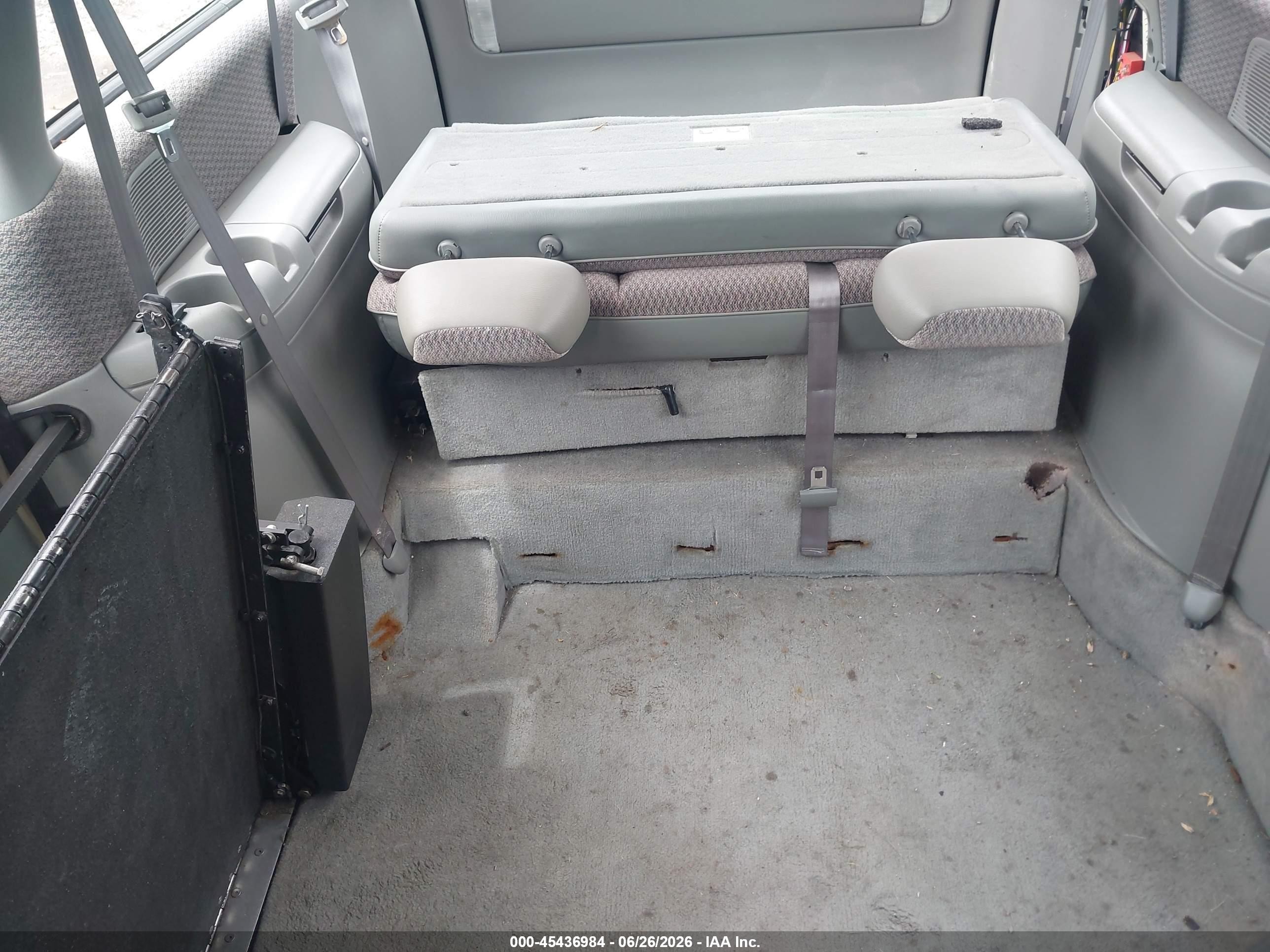 1999 Dodge Grand Caravan Se Gray vin: 1B4GP44G4XB915700