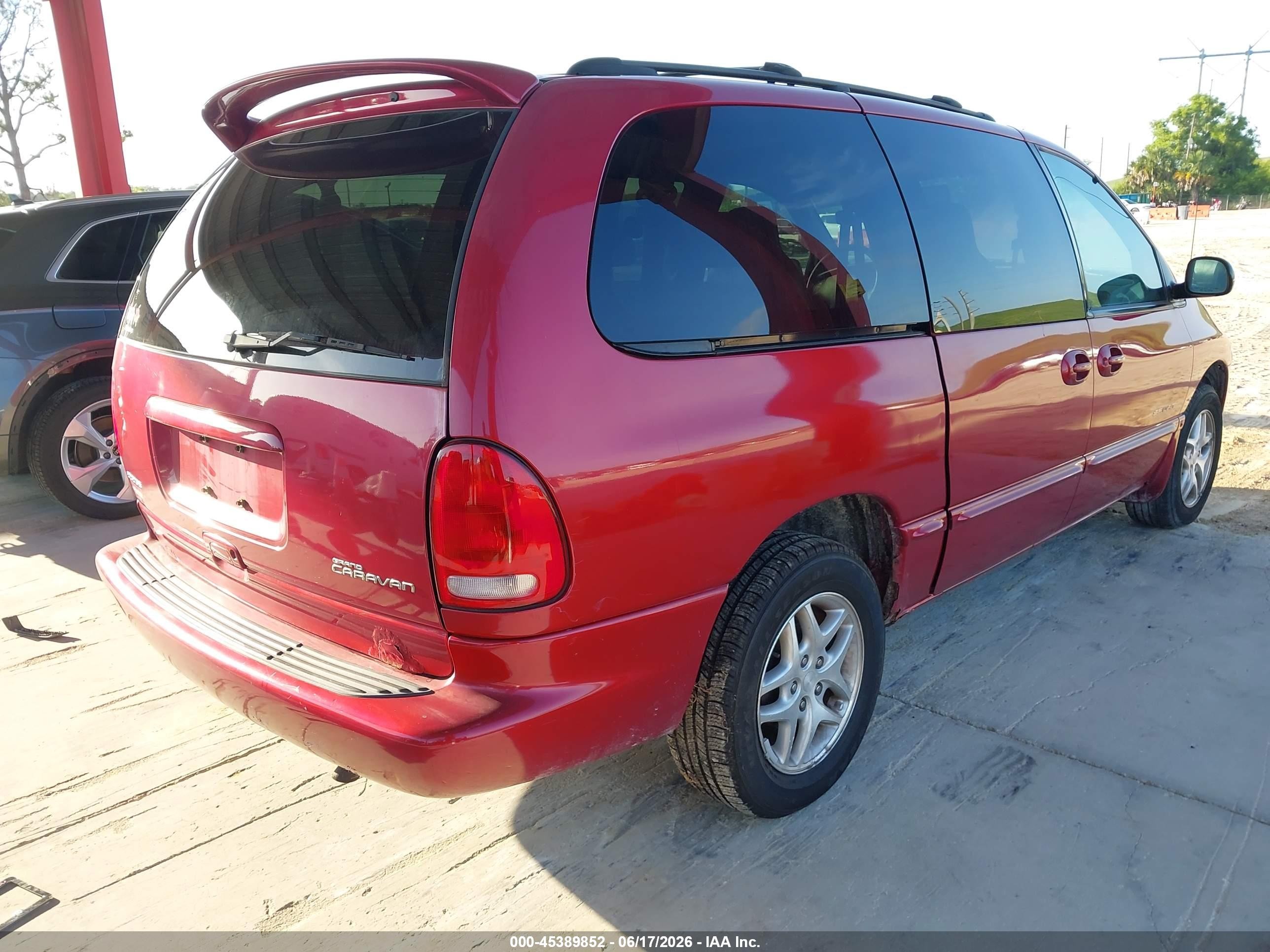 1999 Dodge Grand Caravan Se Red vin: 1B4GP44G5XB821289