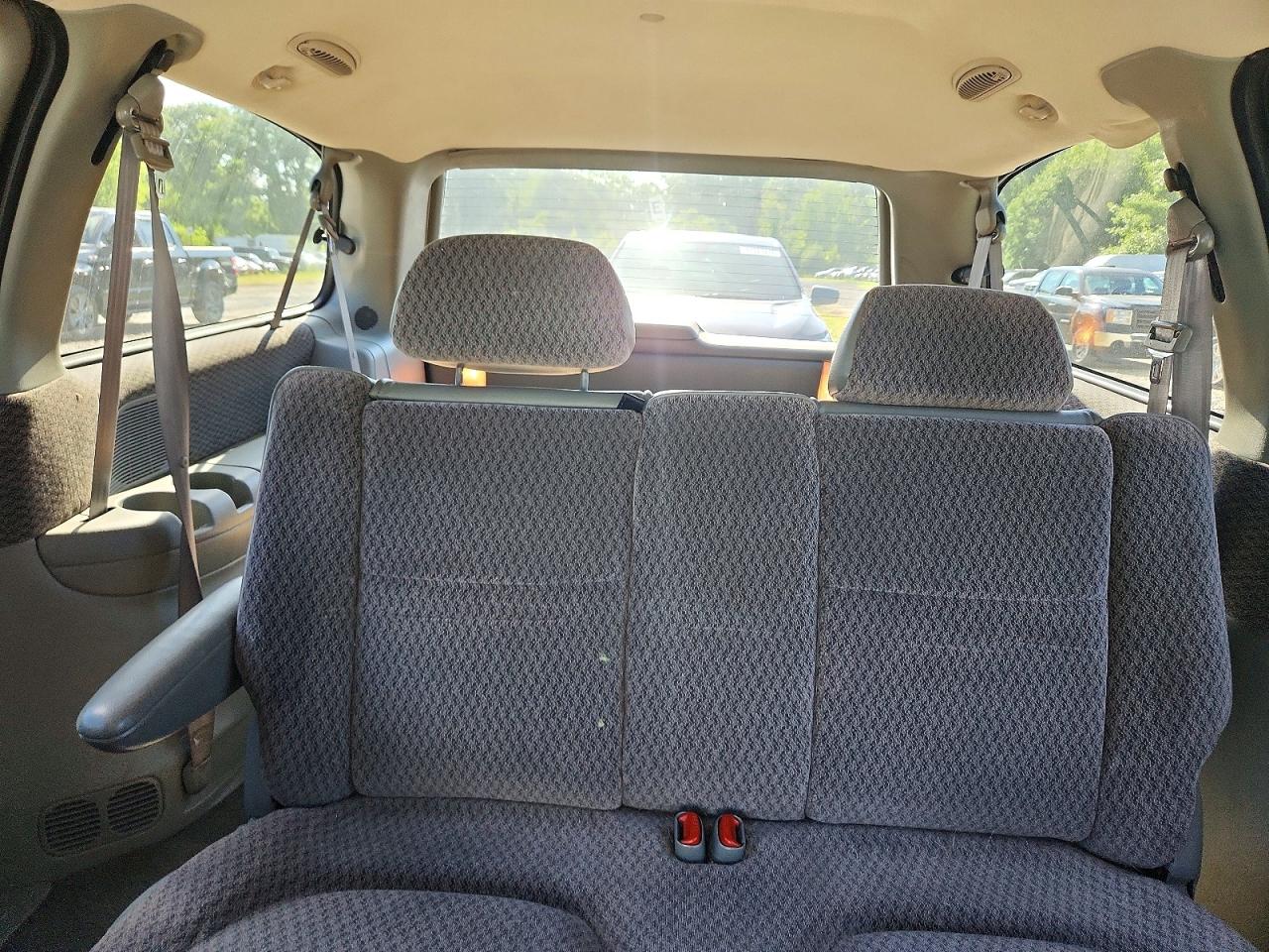 2000 Dodge Grand Caravan Se Tan vin: 1B4GP44G7YB766796