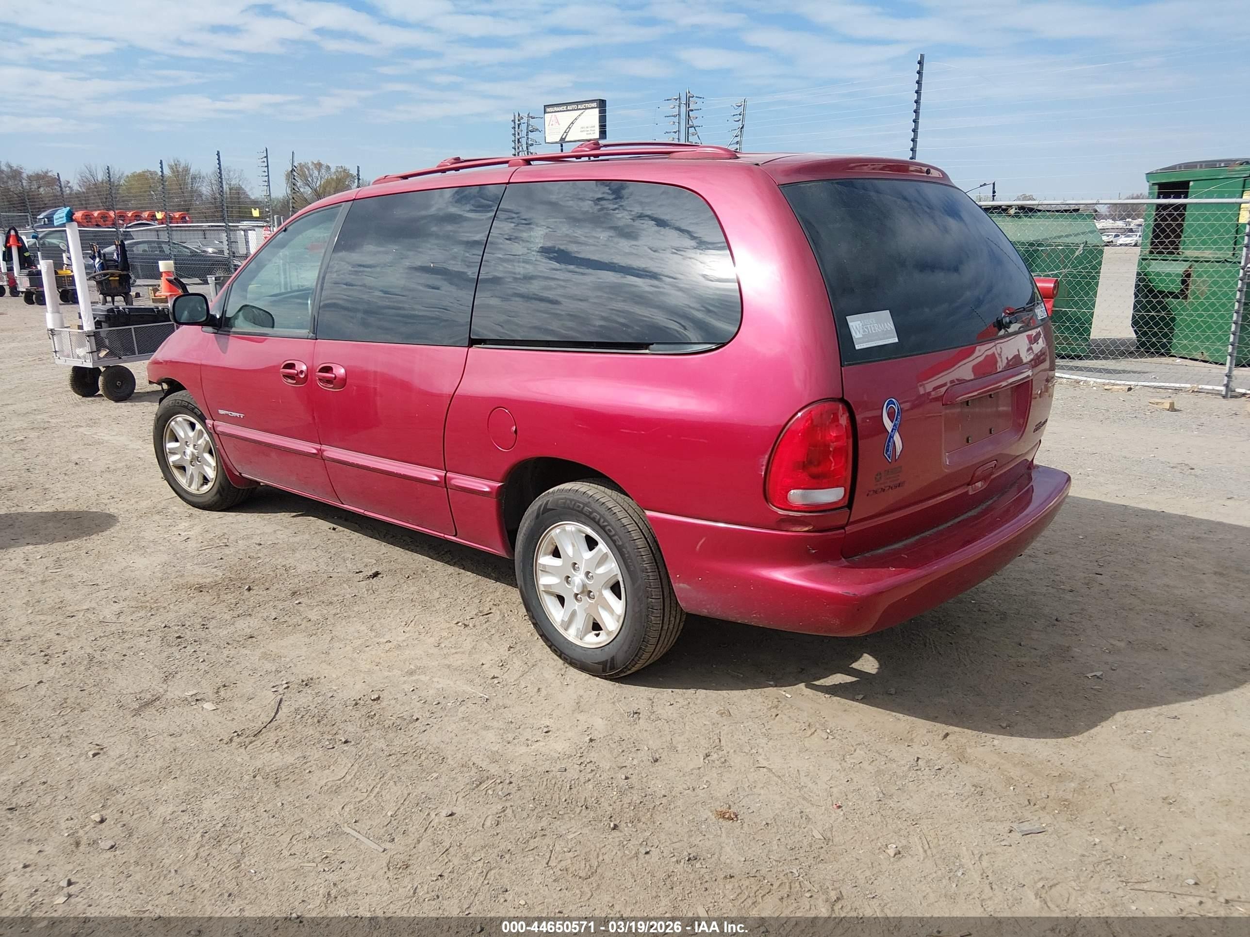 1998 Dodge Grand Caravan Se Темно-бордовый vin: 1B4GP44G8WB506341