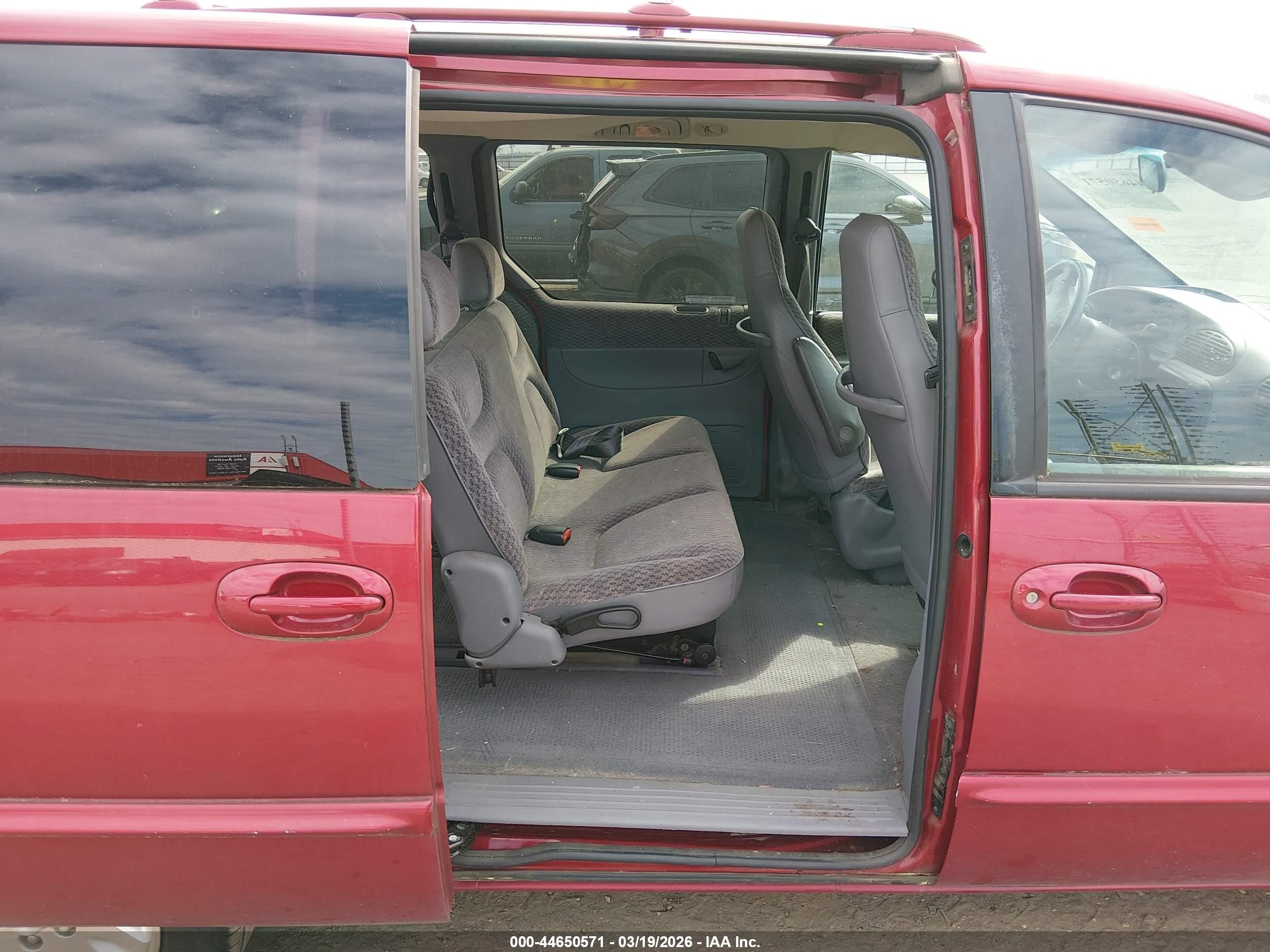 1998 Dodge Grand Caravan Se Темно-бордовый vin: 1B4GP44G8WB506341