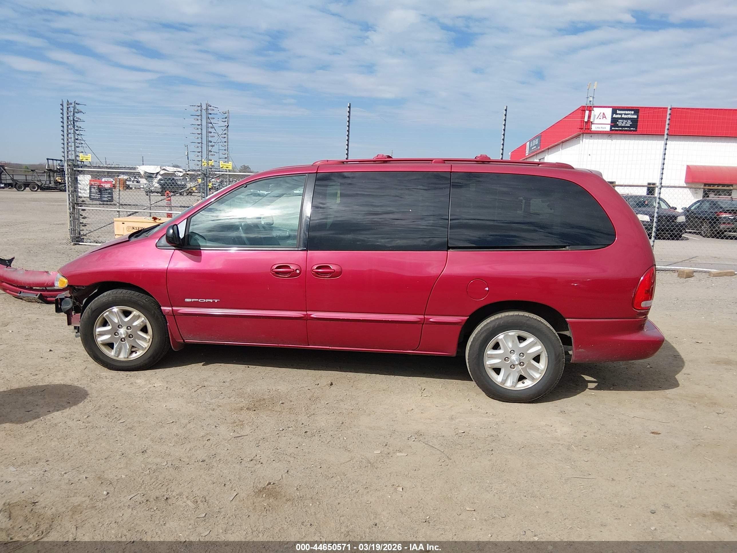 1998 Dodge Grand Caravan Se Темно-бордовый vin: 1B4GP44G8WB506341
