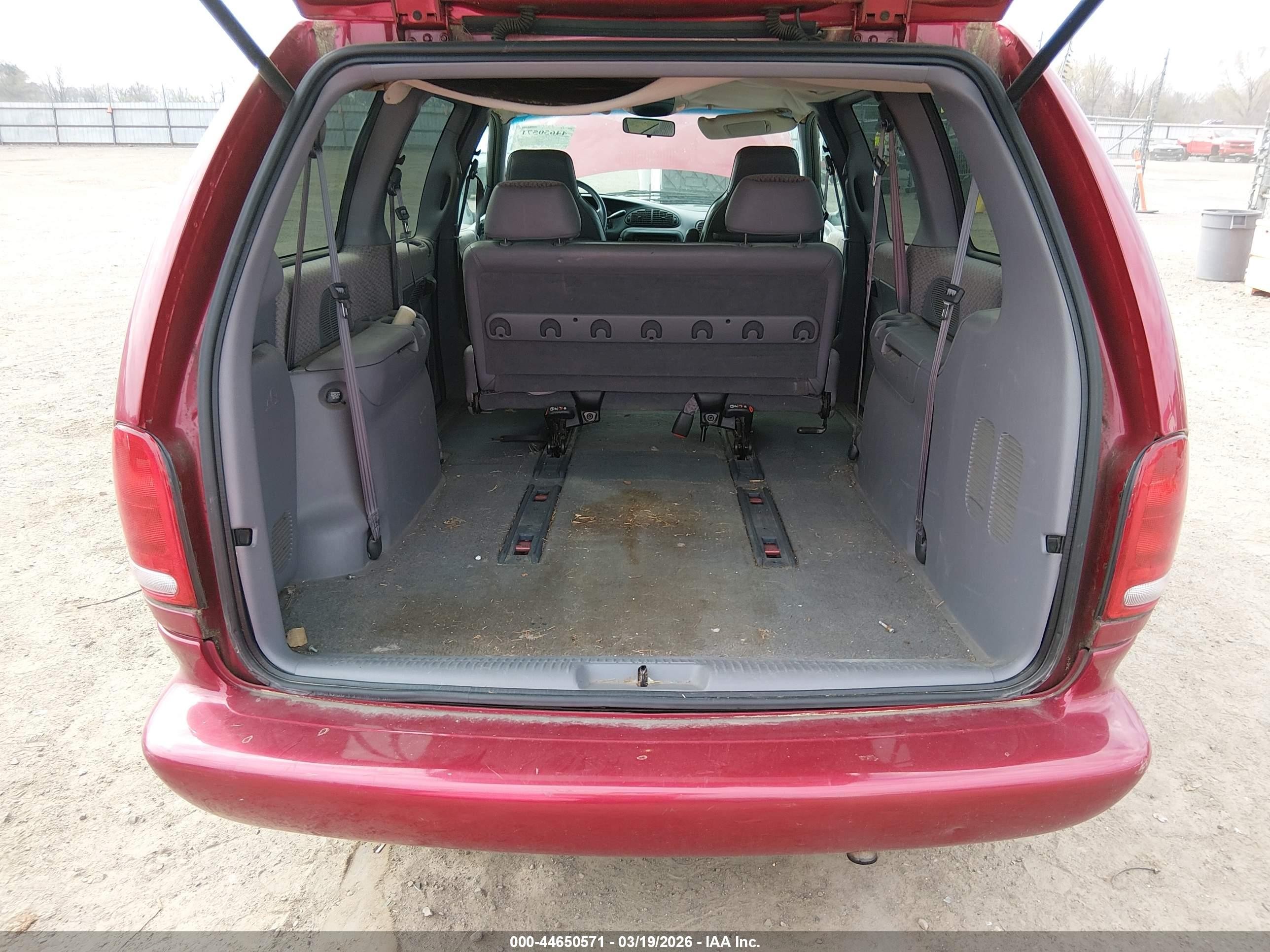 1998 Dodge Grand Caravan Se Темно-бордовый vin: 1B4GP44G8WB506341