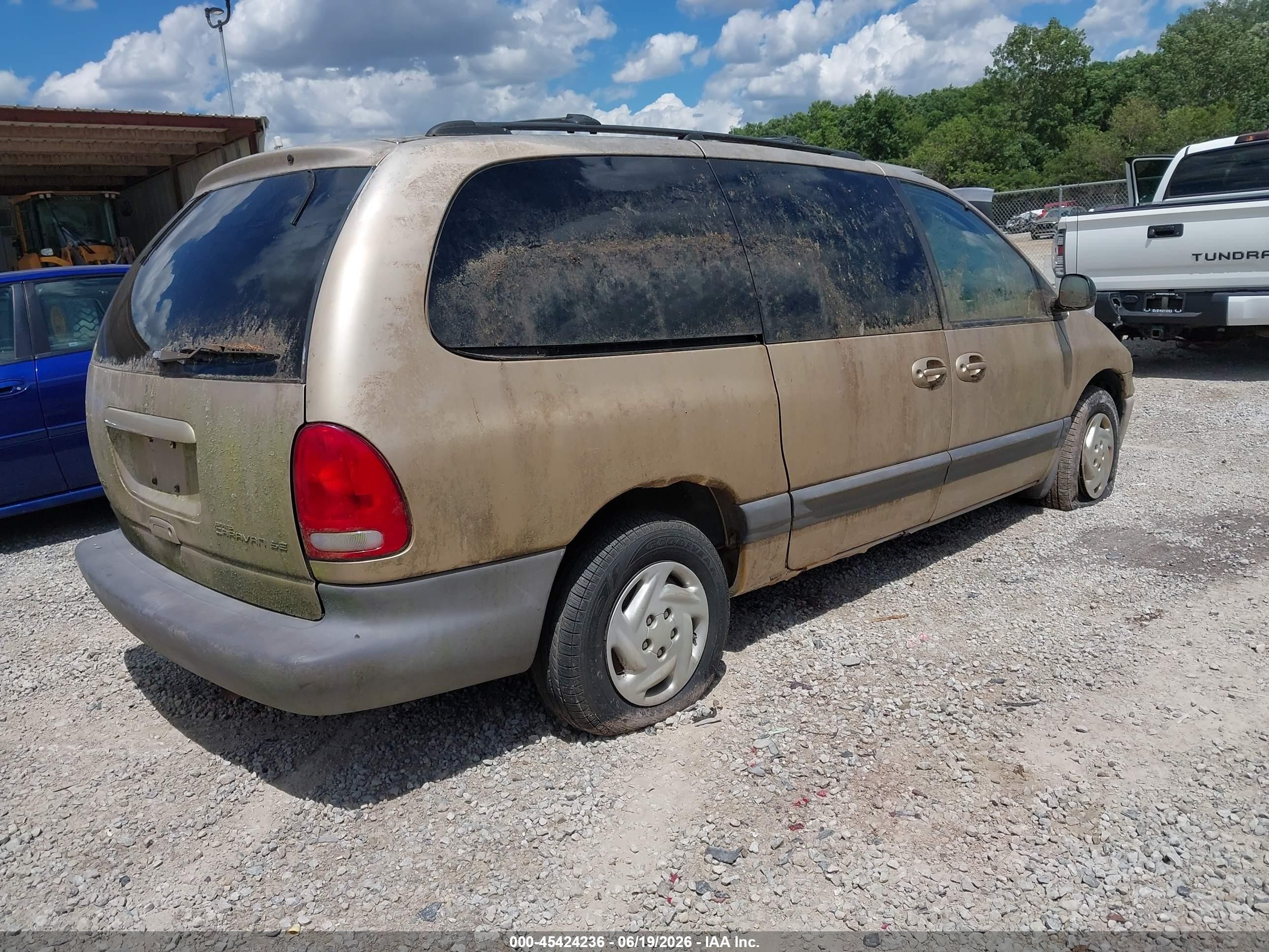 2000 Dodge Grand Caravan Se Gold vin: 1B4GP44GXYB636849