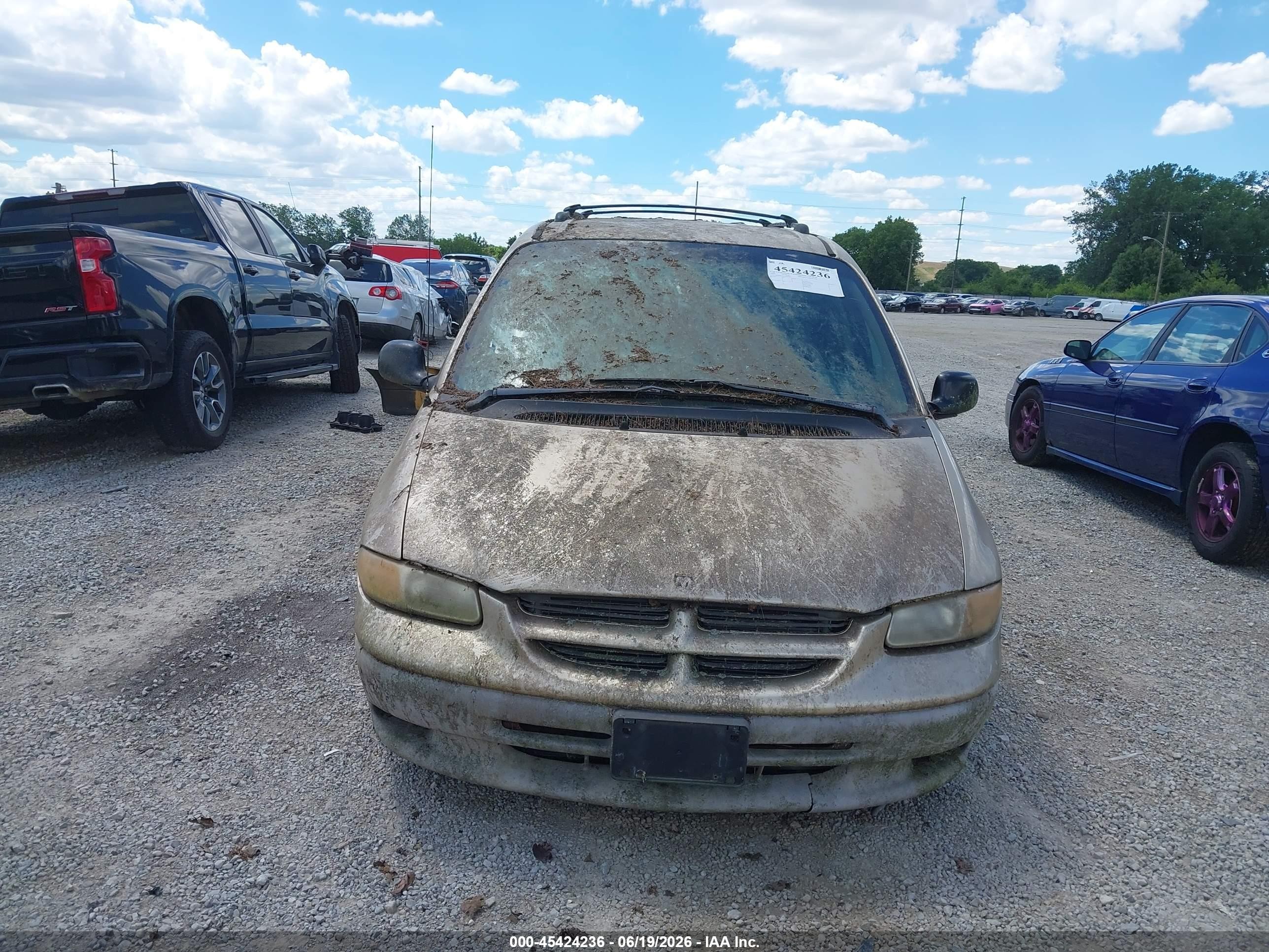 2000 Dodge Grand Caravan Se Gold vin: 1B4GP44GXYB636849