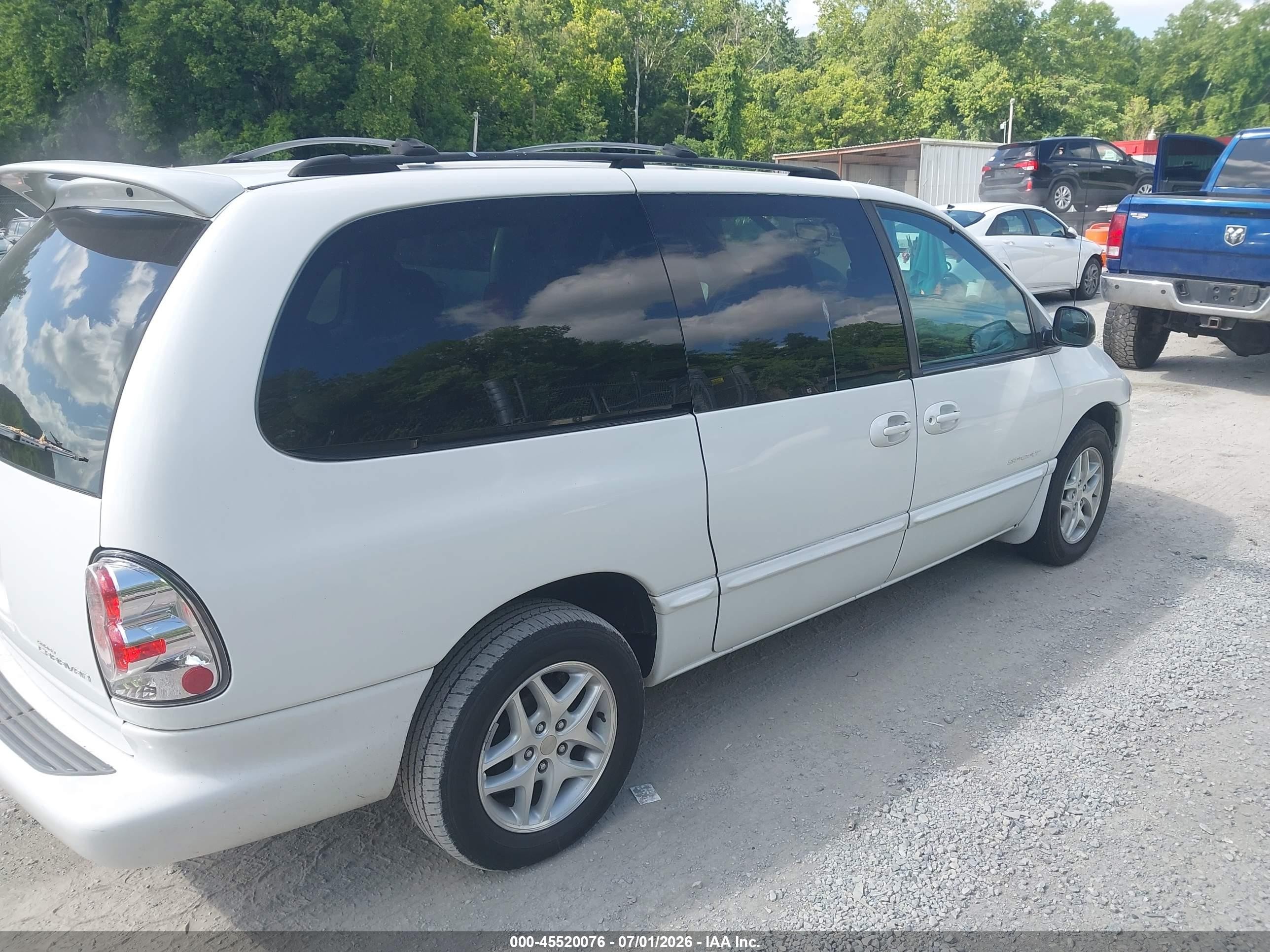 1999 Dodge Grand Caravan Se Белый vin: 1B4GP44L4XB839831