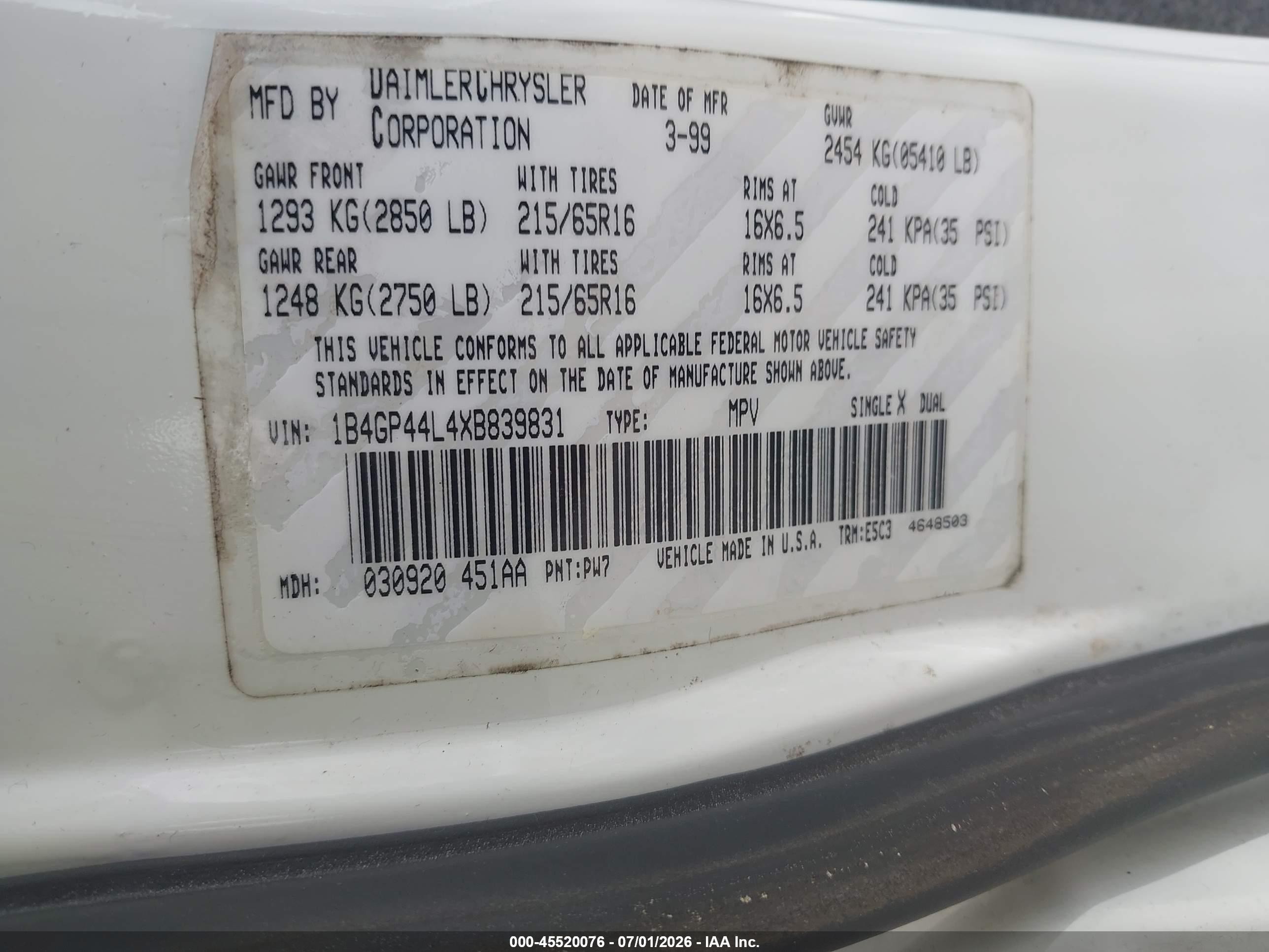 1999 Dodge Grand Caravan Se Белый vin: 1B4GP44L4XB839831