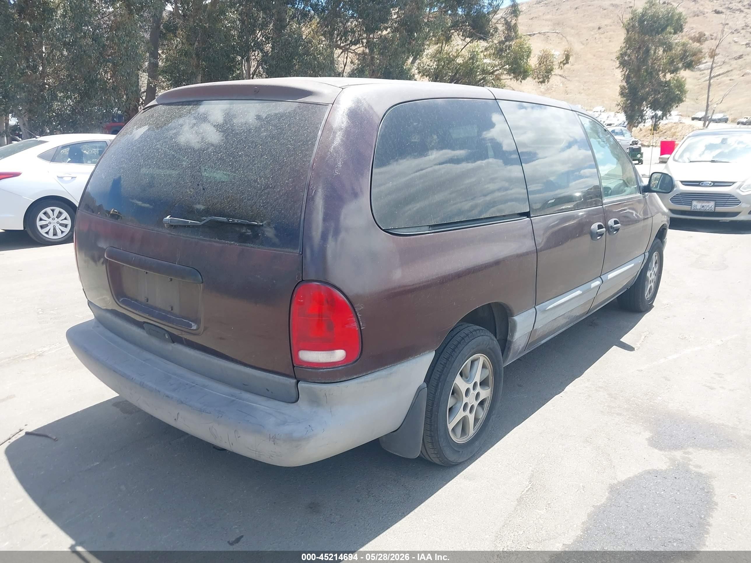 1997 Dodge Grand Caravan Se Purple vin: 1B4GP44R2VB354380