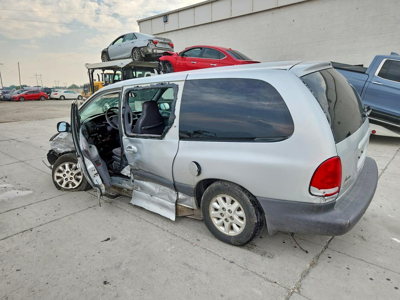 2000 Dodge Grand Caravan Se Silver vin: 1B4GP44R2YB638287