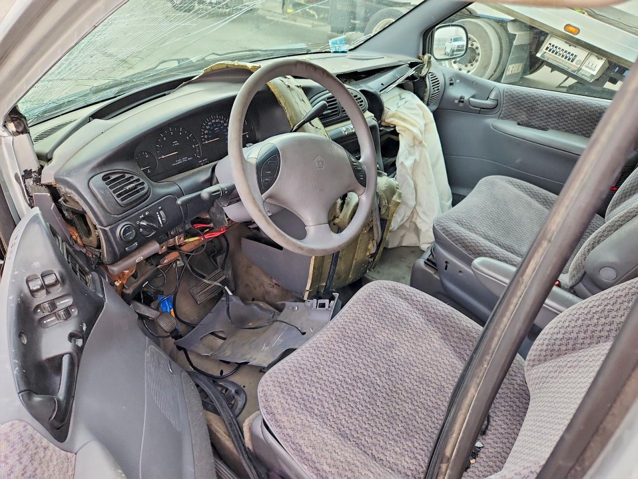 2000 Dodge Grand Caravan Se Silver vin: 1B4GP44R2YB638287