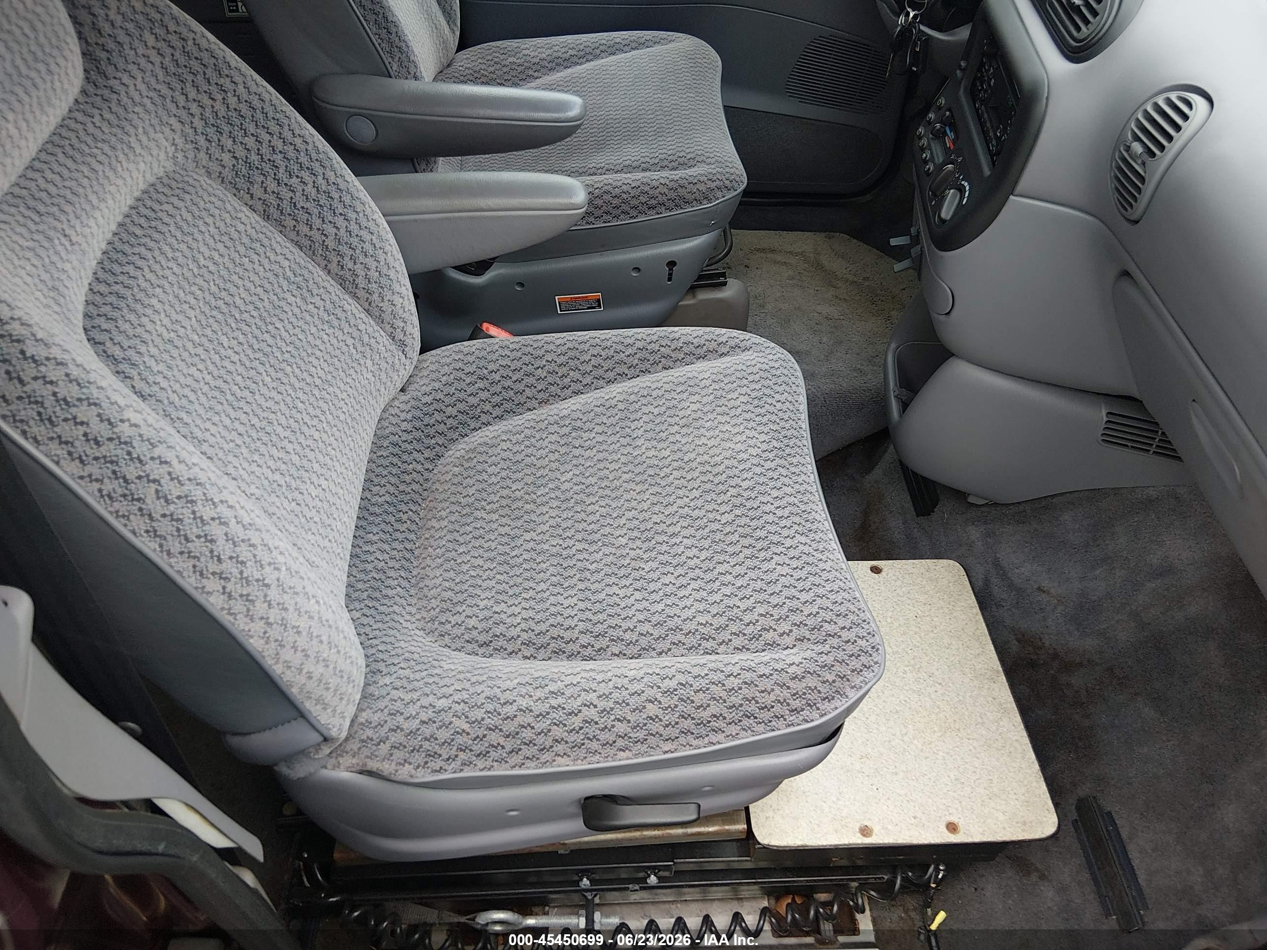 2000 Dodge Grand Caravan Se Purple vin: 1B4GP44R2YB719368