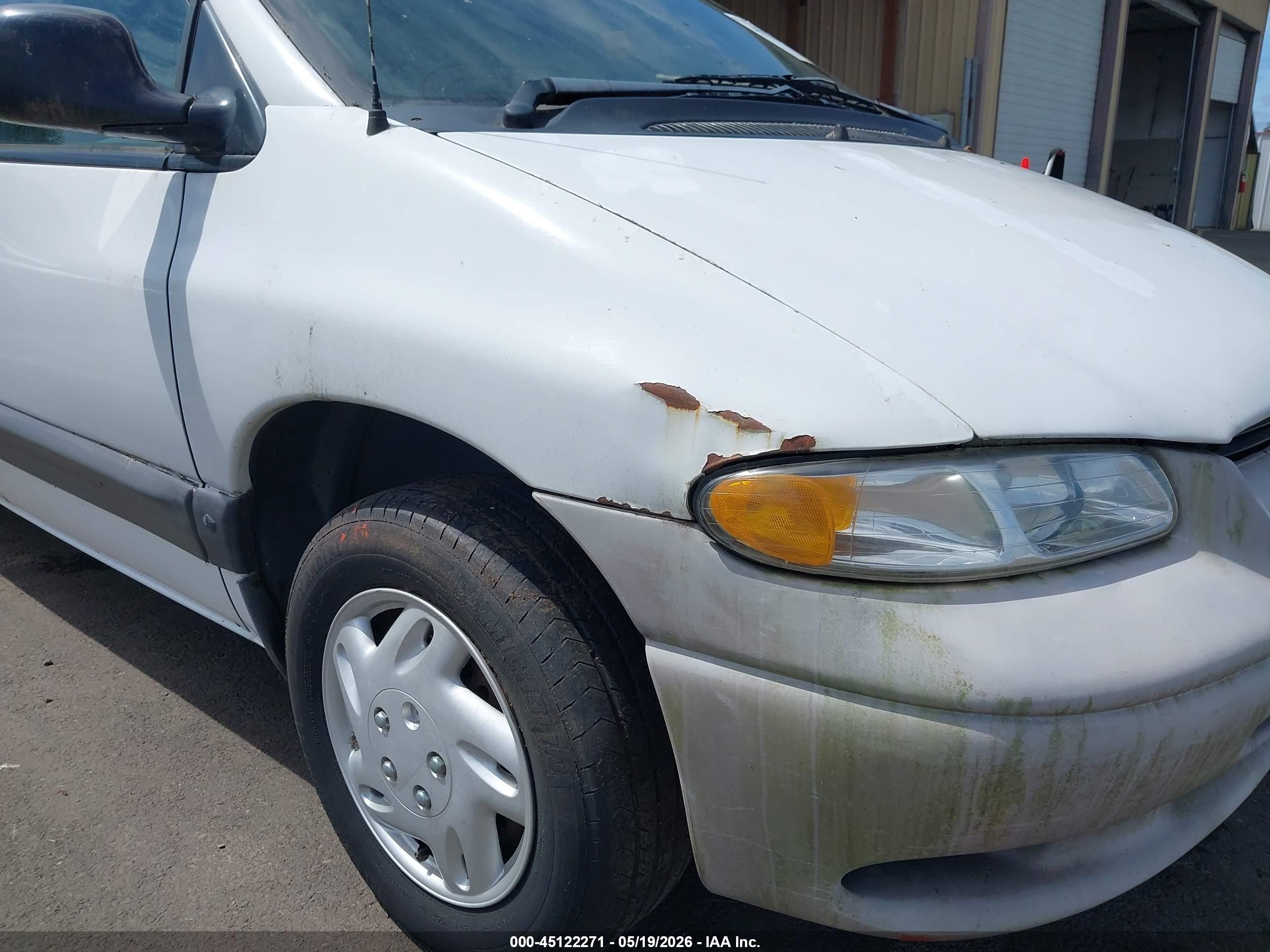 1999 Dodge Grand Caravan Se White vin: 1B4GP44R5XB590864