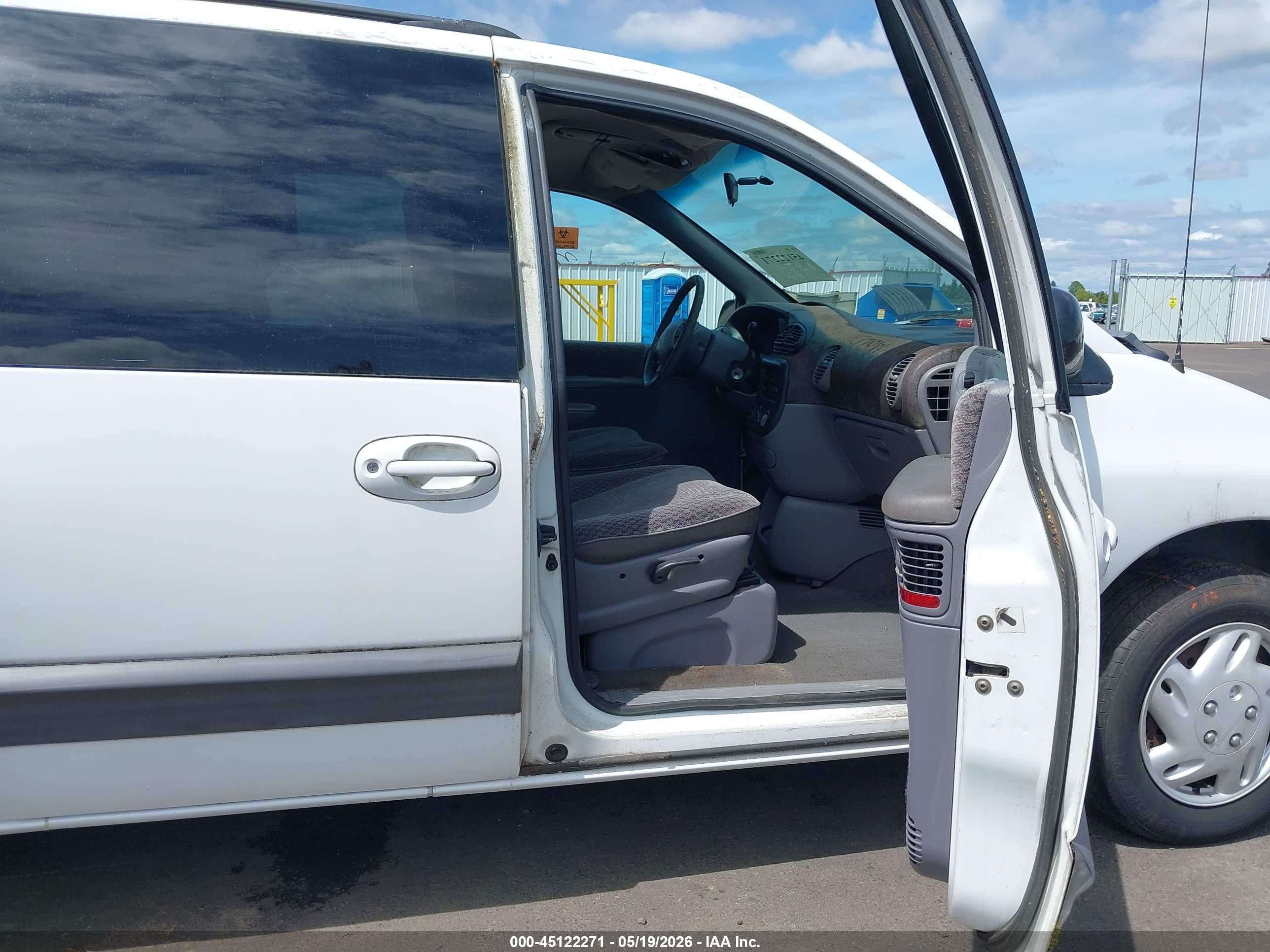 1999 Dodge Grand Caravan Se White vin: 1B4GP44R5XB590864