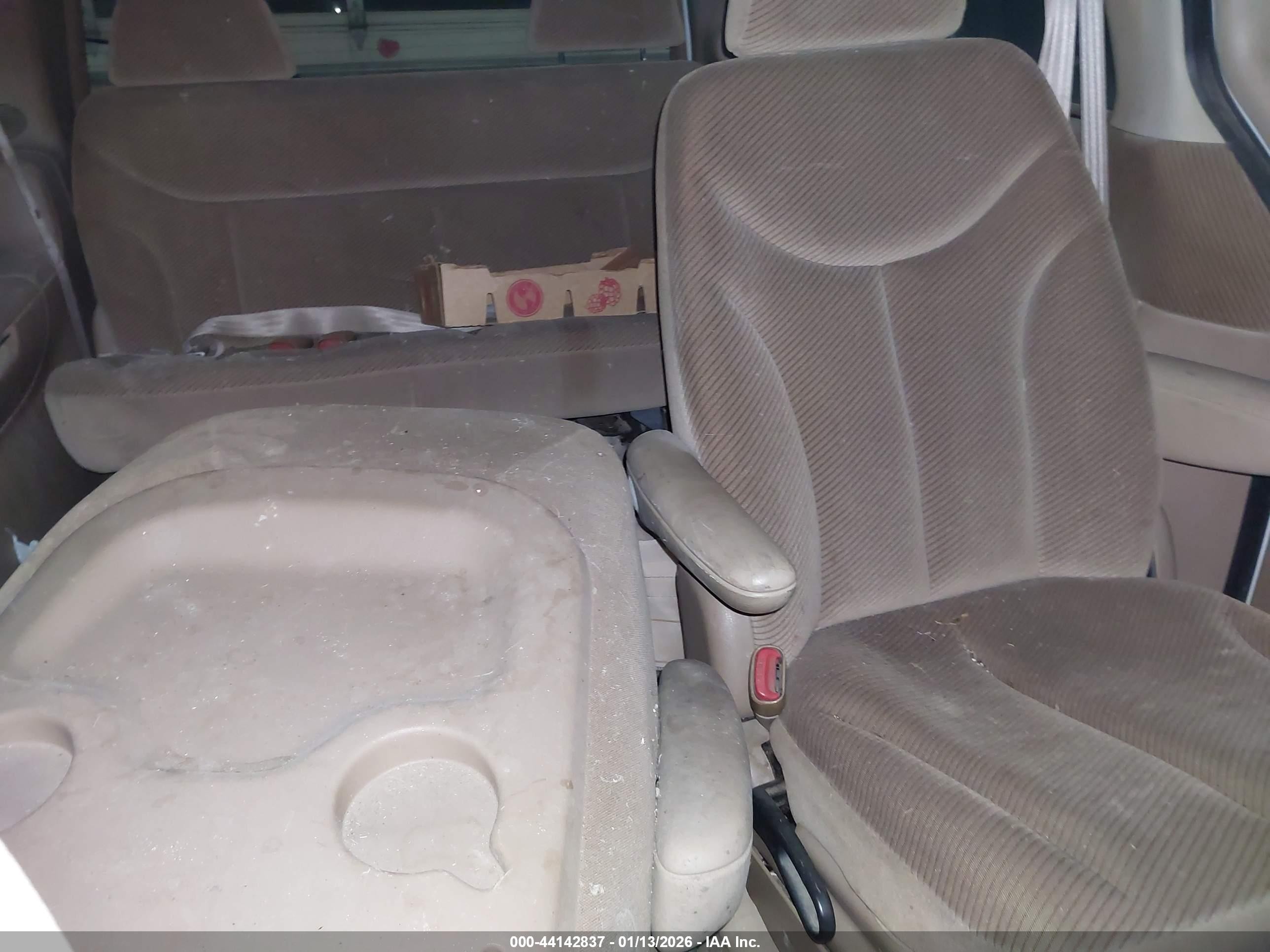 1996 Dodge Grand Caravan Se Белый vin: 1B4GP44R6TB150632