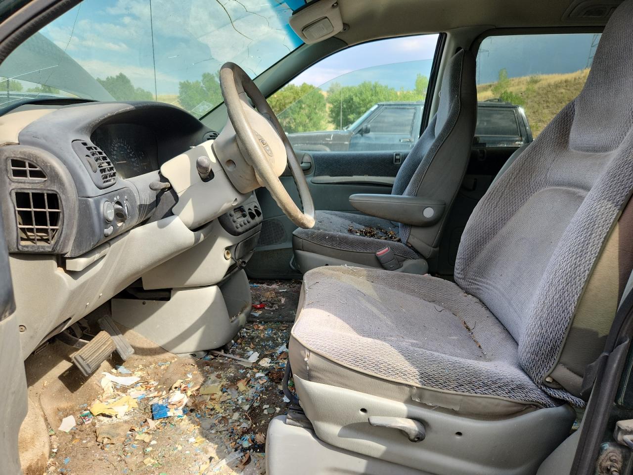 1997 Dodge Grand Caravan Se Green vin: 1B4GP44R7VB368758