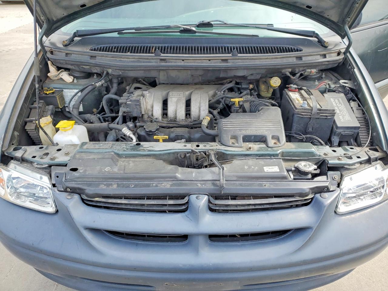 2000 Dodge Grand Caravan Se Green vin: 1B4GP44R8YB729662
