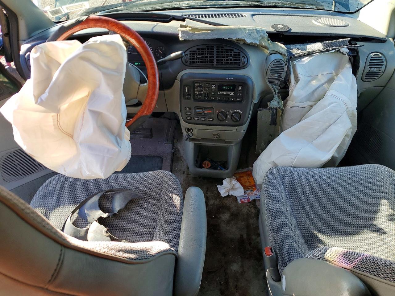 1997 Dodge Grand Caravan Se Зеленый vin: 1B4GP44R9VB394357