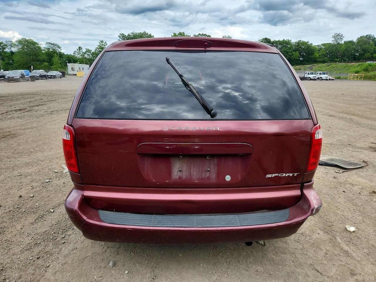2001 Dodge Caravan Sport Red vin: 1B4GP45321B188530