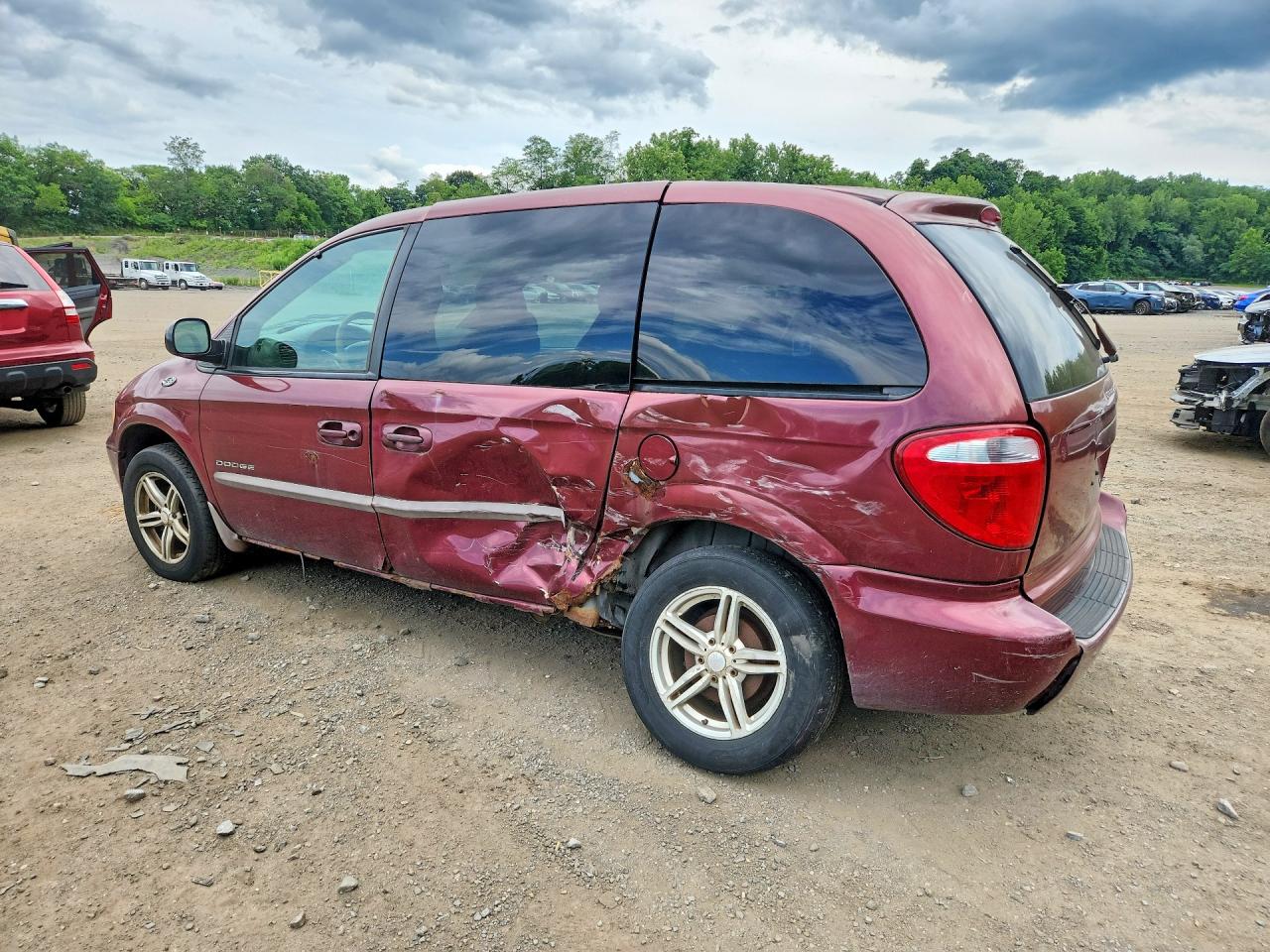 2001 Dodge Caravan Sport Red vin: 1B4GP45321B188530