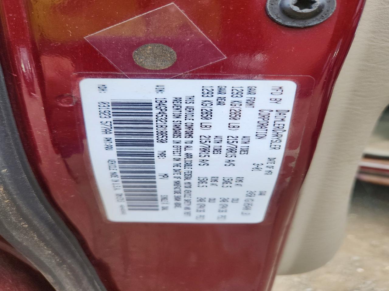 2001 Dodge Caravan Sport Red vin: 1B4GP45321B188530