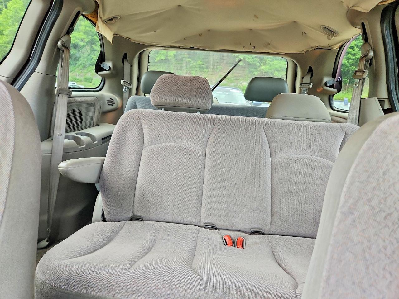 2001 Dodge Caravan Sport Red vin: 1B4GP45321B188530