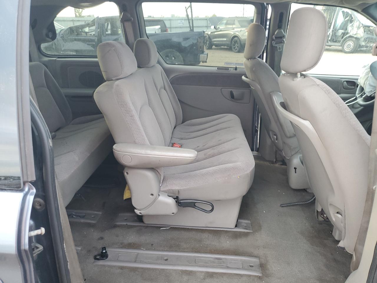 2001 Dodge Caravan Blue vin: 1B4GP45331B144682