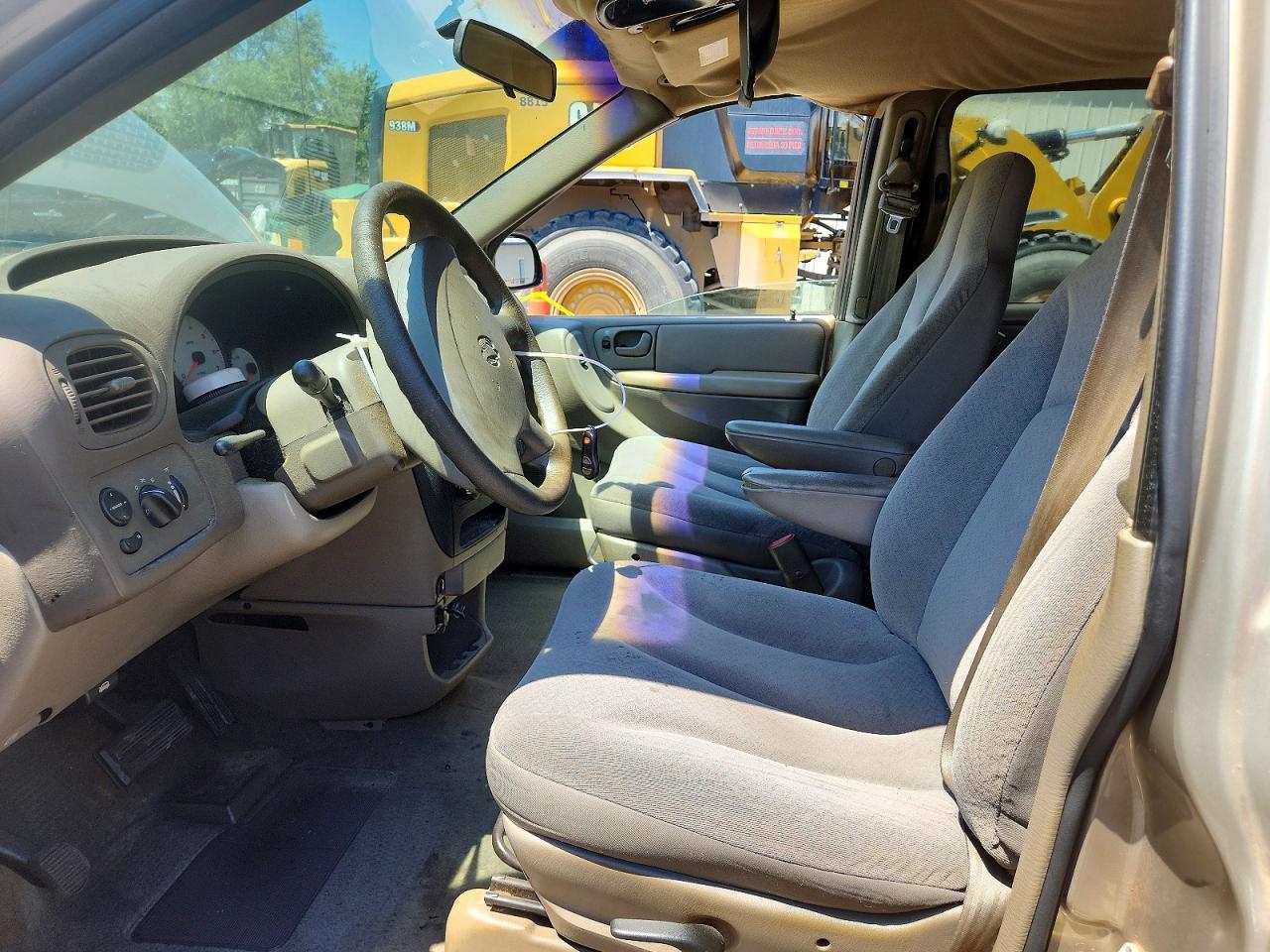 2002 Dodge Caravan Sport Beige vin: 1B4GP45352B635529