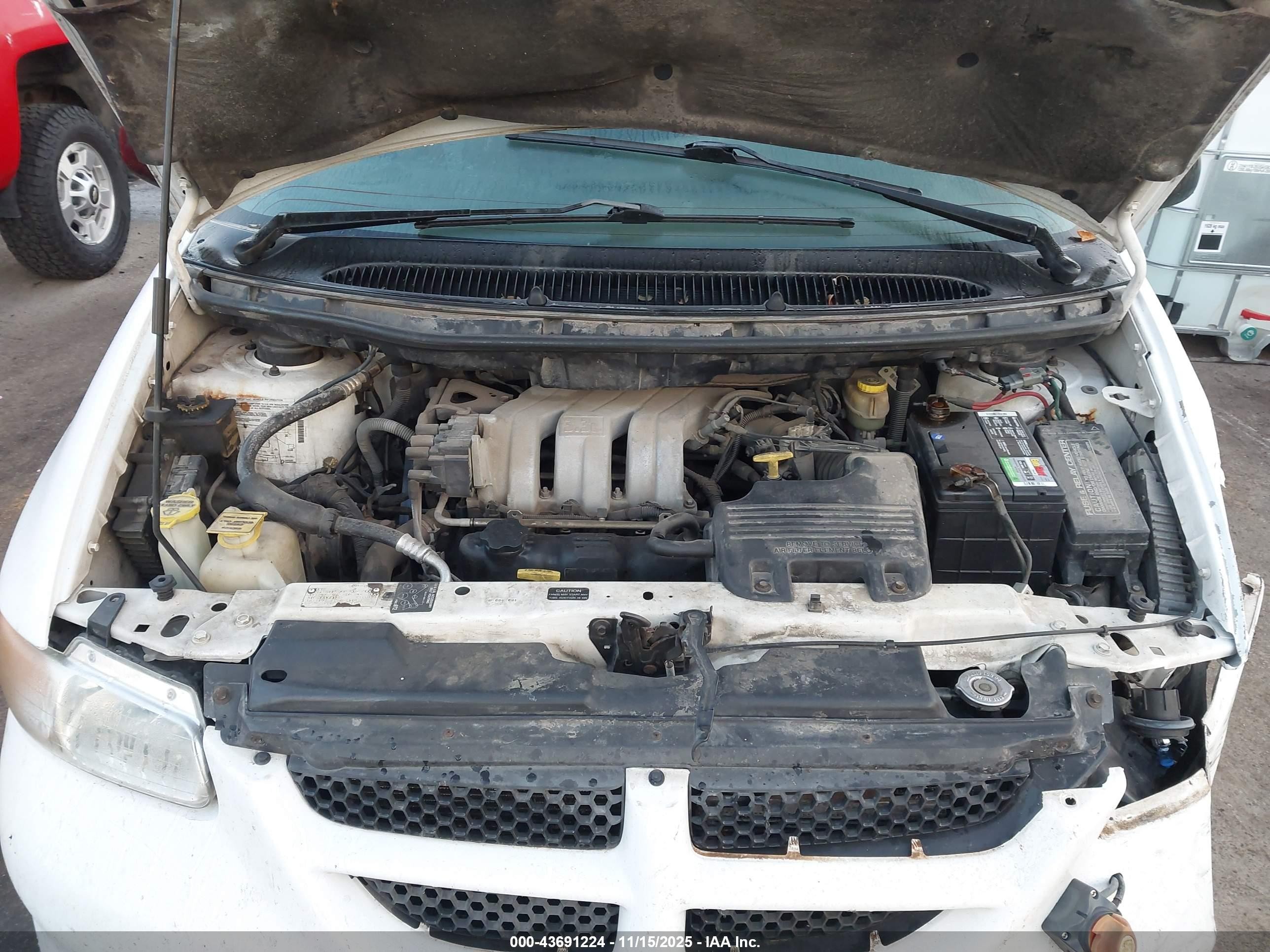 1999 Dodge Caravan Se White vin: 1B4GP45G3XB913824