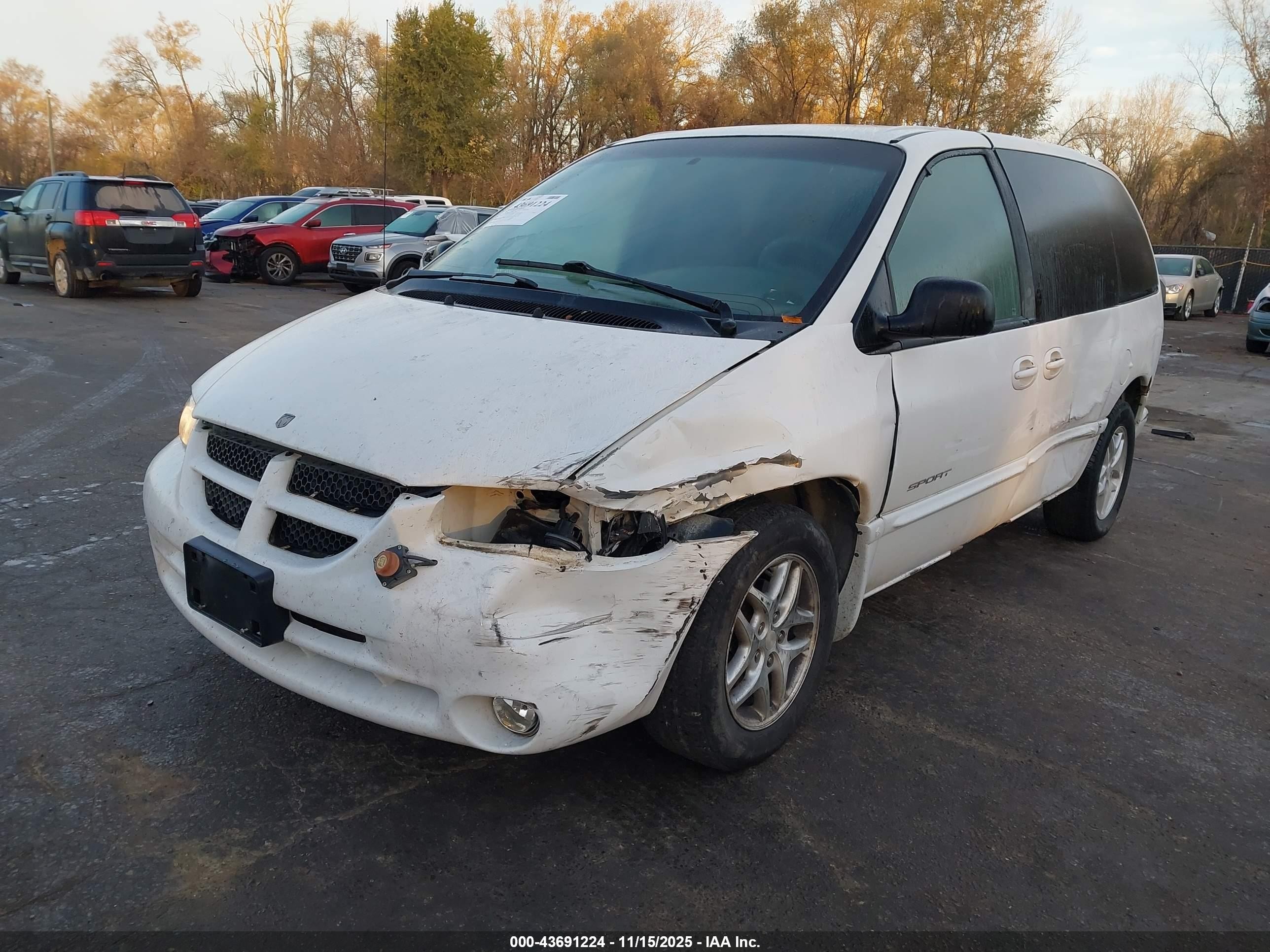 1999 Dodge Caravan Se White vin: 1B4GP45G3XB913824