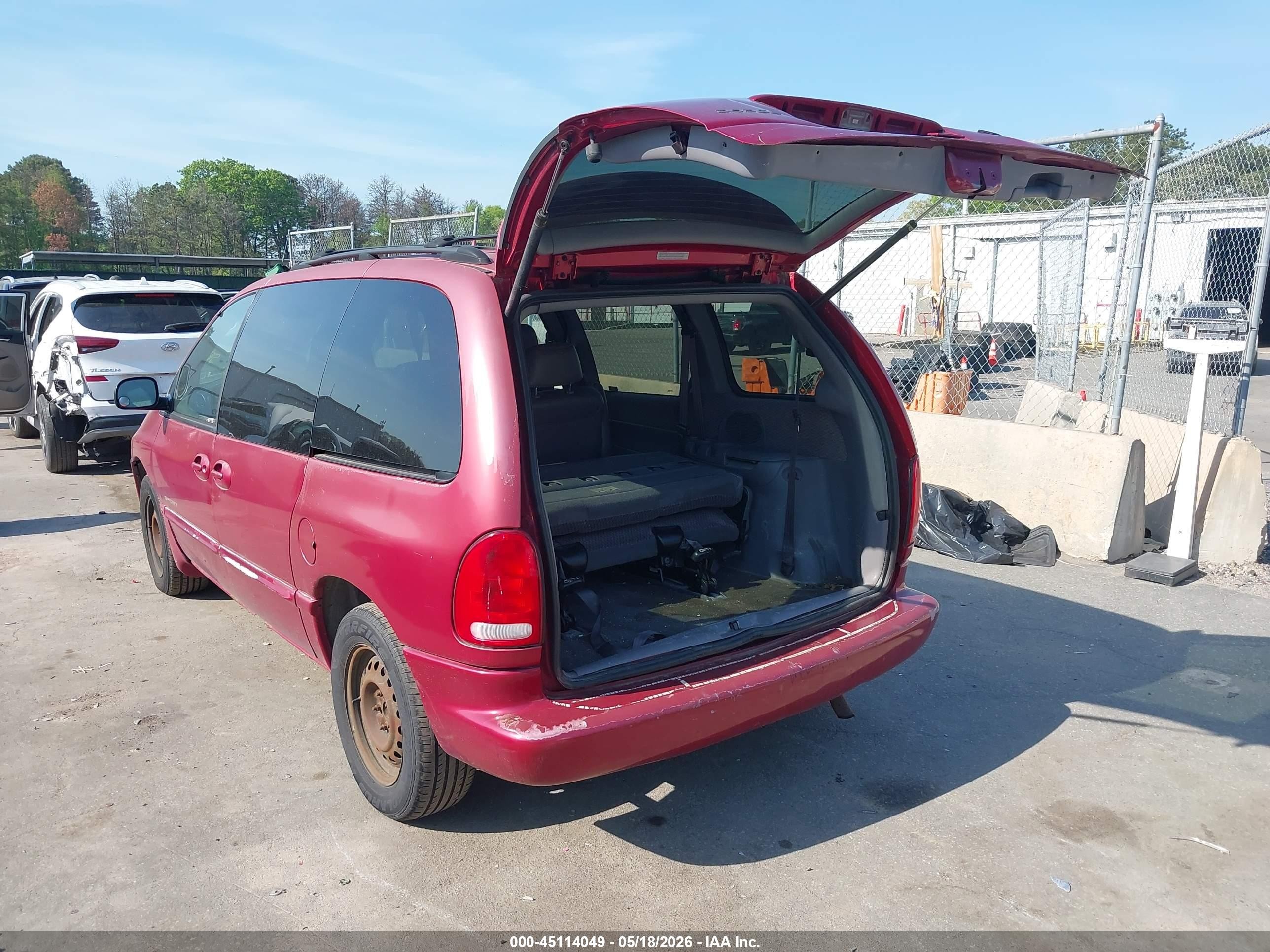 1999 Dodge Caravan Se Red vin: 1B4GP45G6XB573102