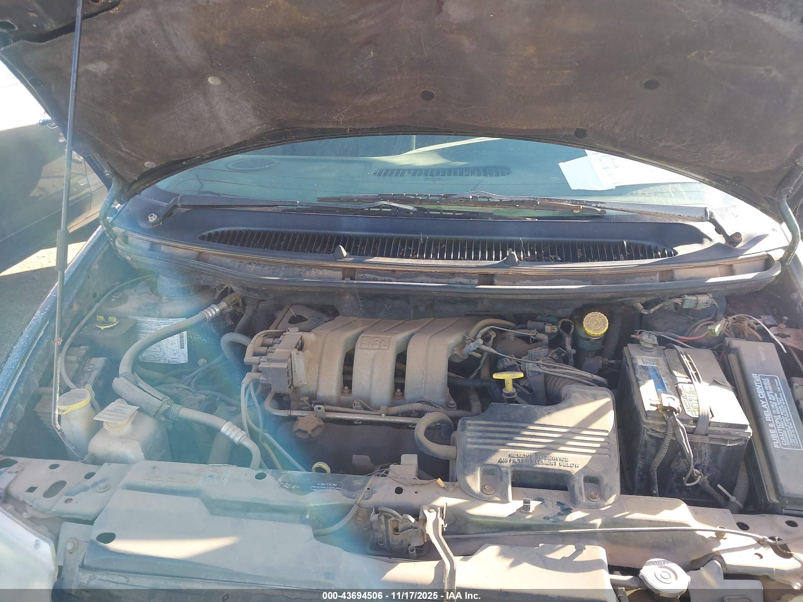 1999 Dodge Caravan Se Green vin: 1B4GP45G9XB591643
