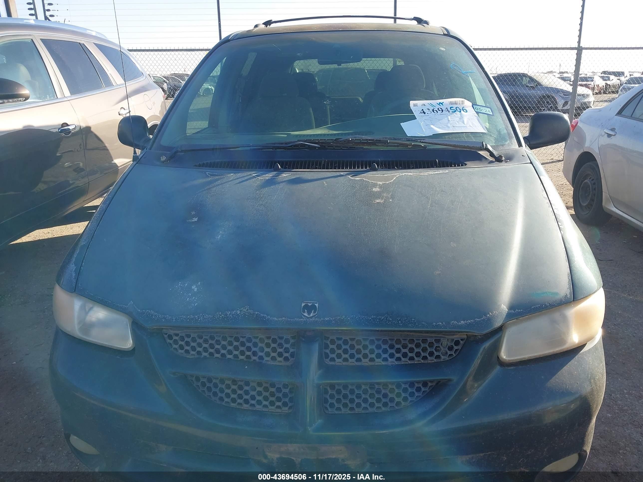 1999 Dodge Caravan Se Green vin: 1B4GP45G9XB591643