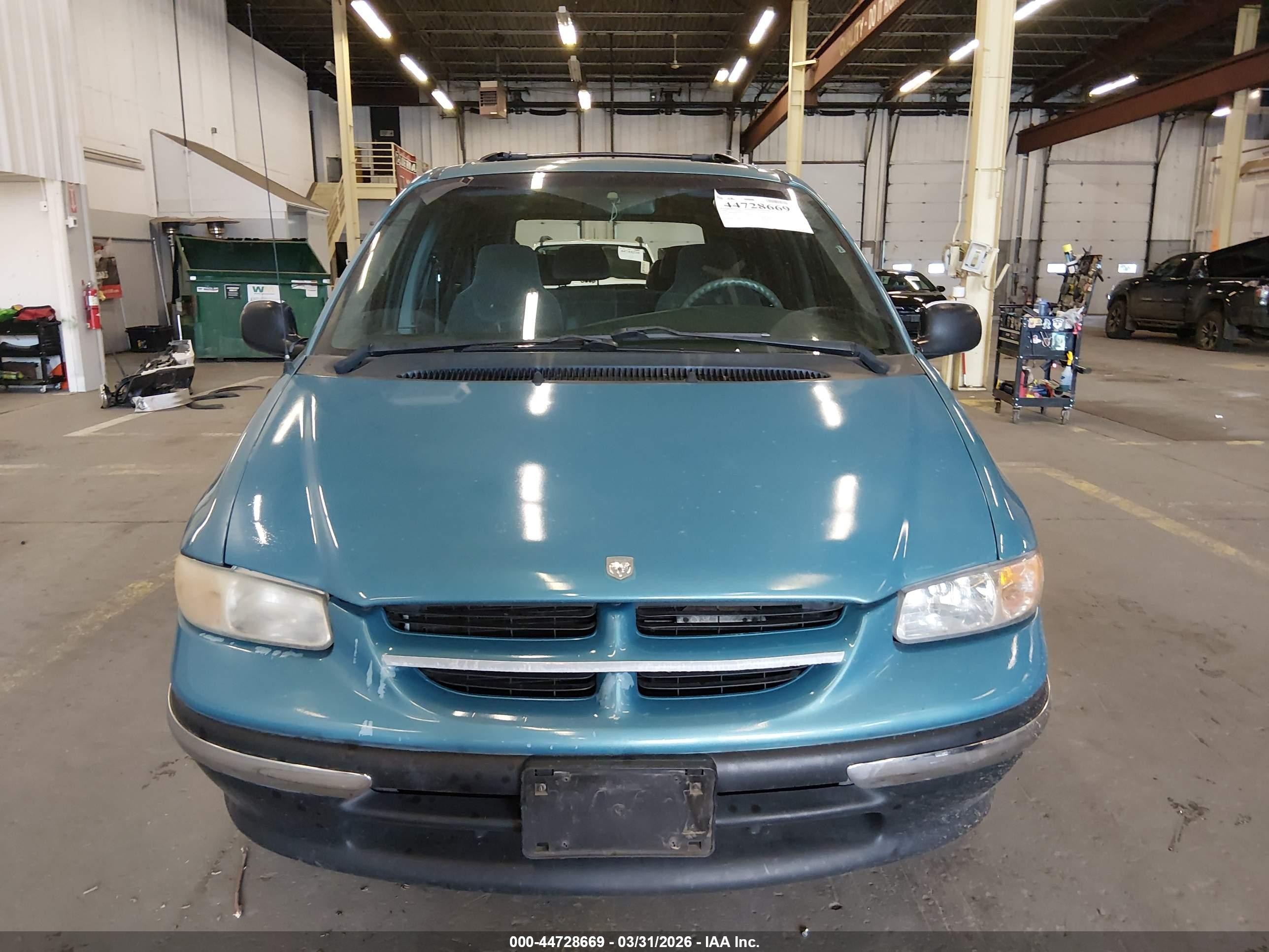 1998 Dodge Caravan Se Light Blue vin: 1B4GP45R2WB721570