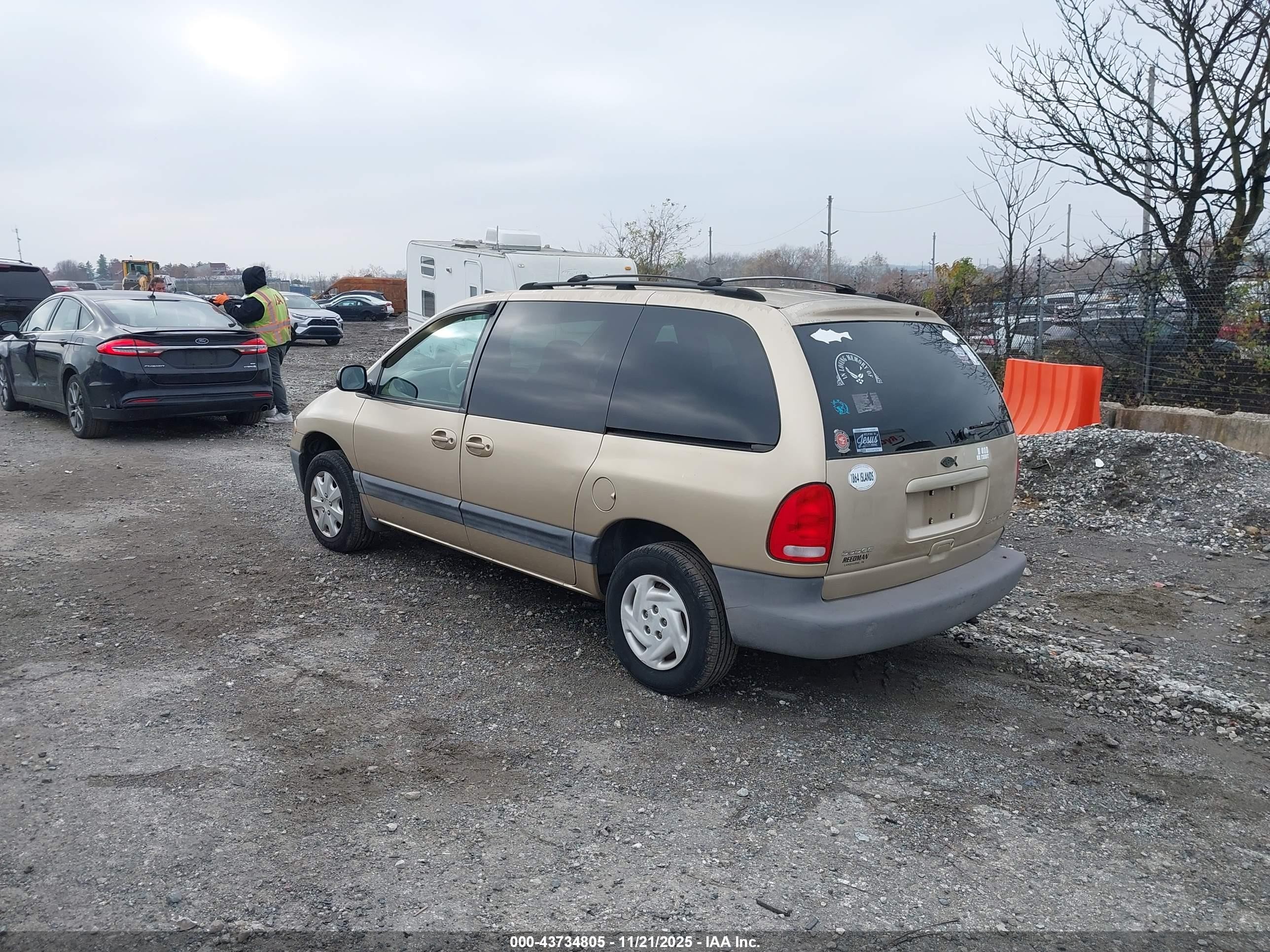 1999 Dodge Caravan Se Gold vin: 1B4GP45R2XB879263