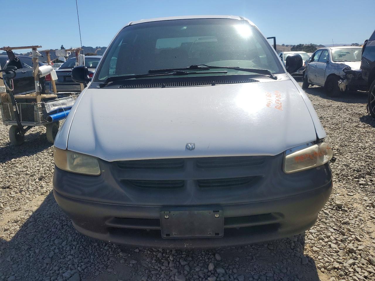 1998 Dodge Caravan Se White vin: 1B4GP45R5WB721532