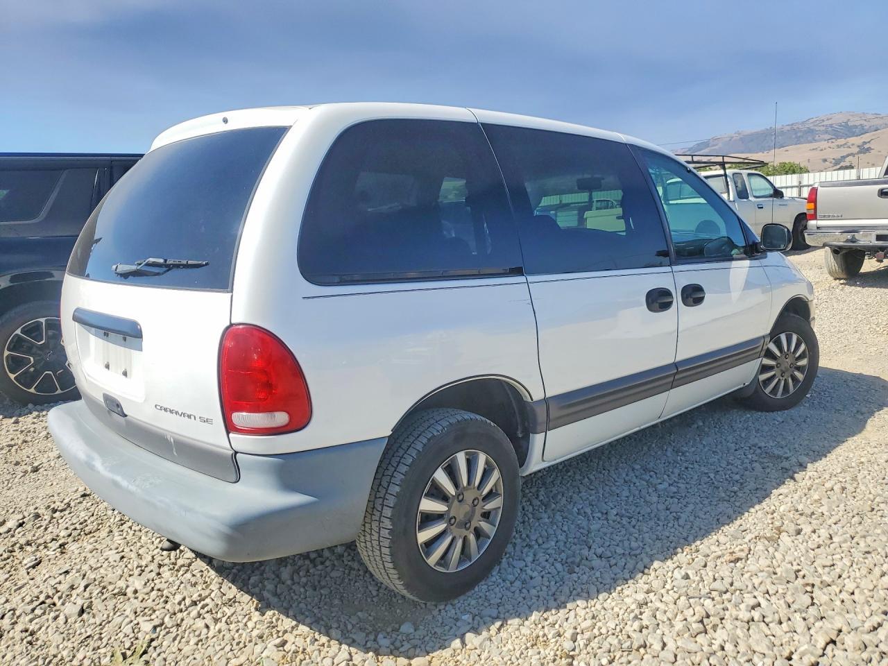 1998 Dodge Caravan Se White vin: 1B4GP45R5WB721532