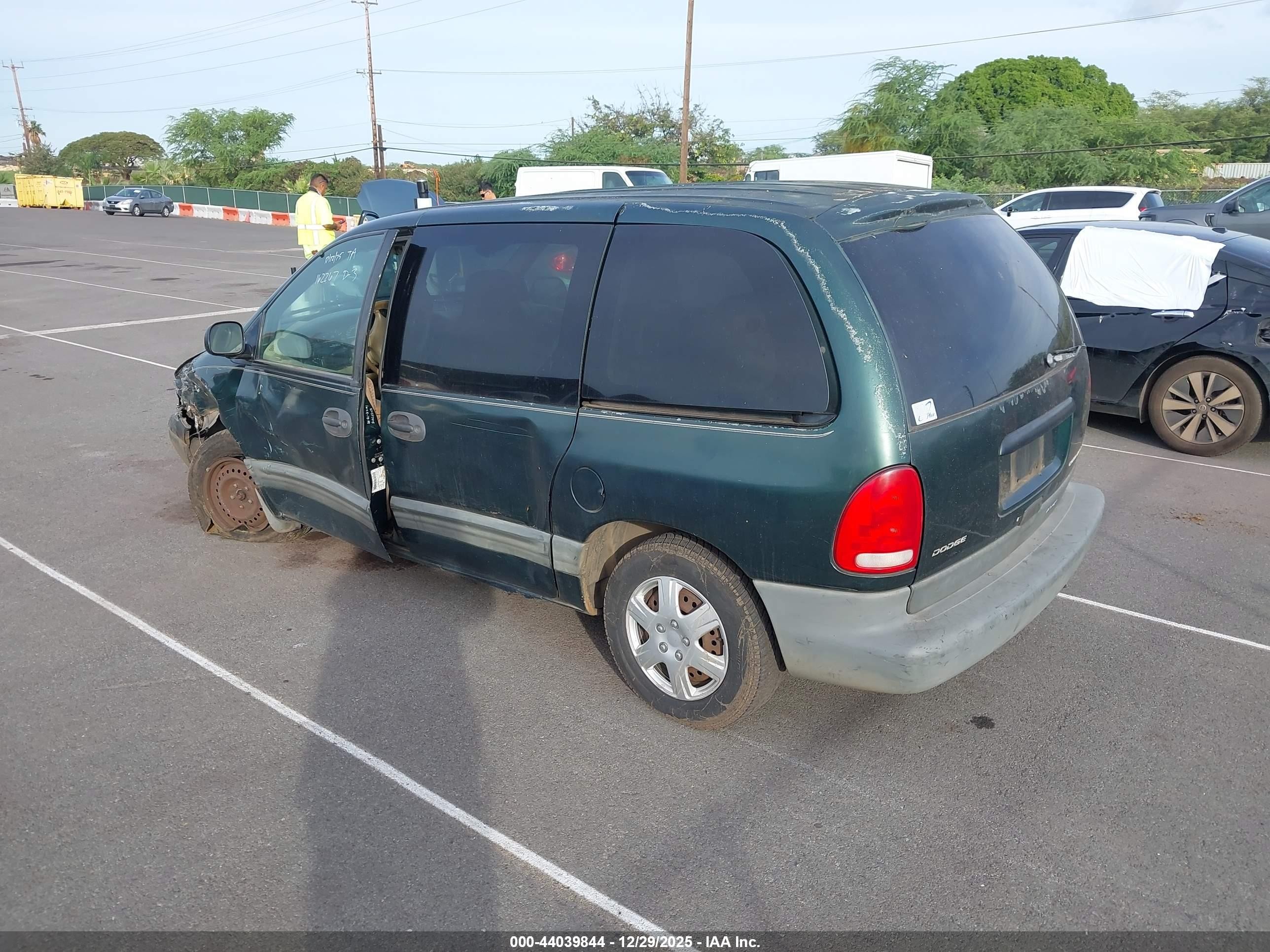 1998 Dodge Caravan Se Green vin: 1B4GP45R5WB721546