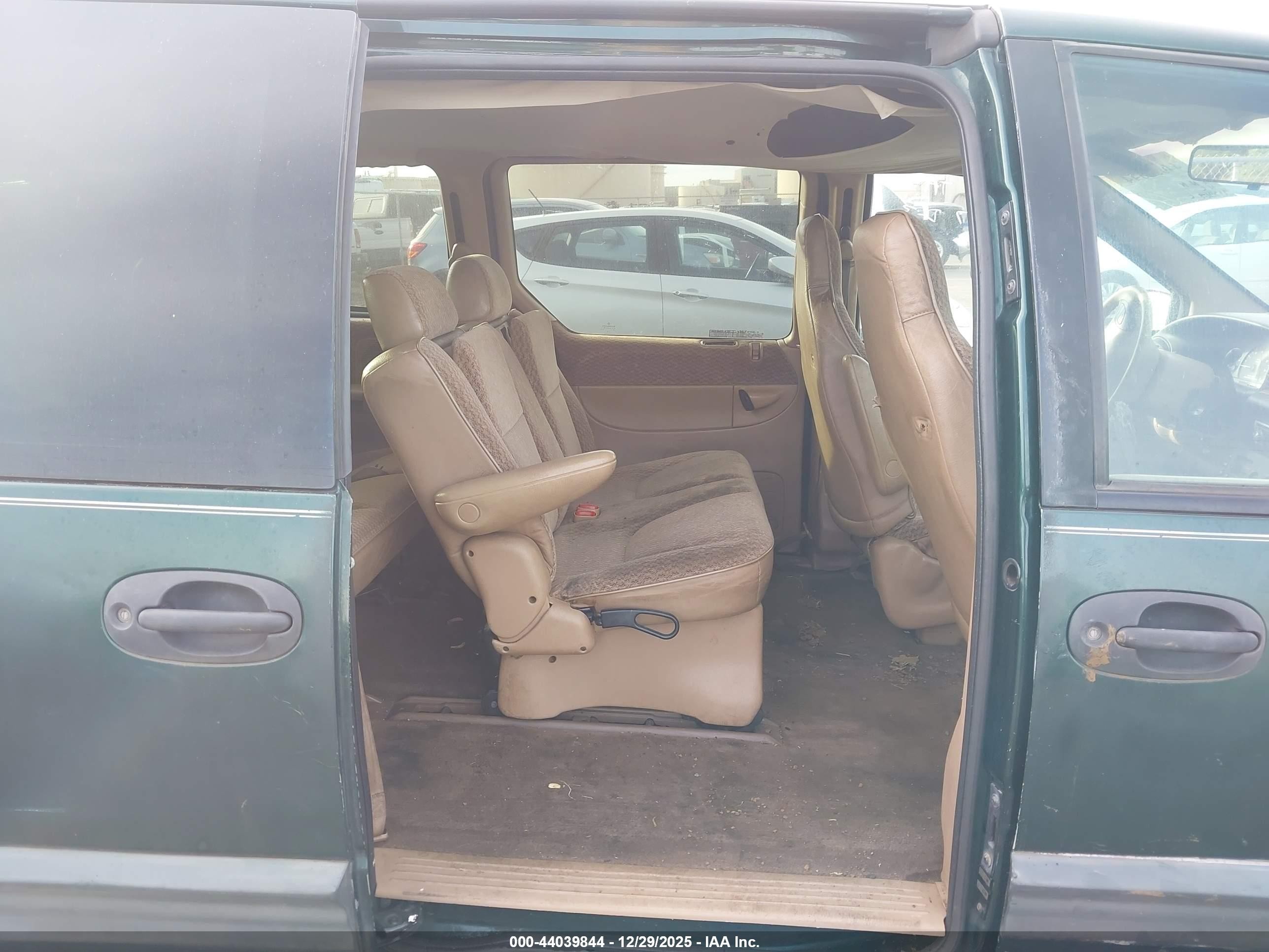 1998 Dodge Caravan Se Green vin: 1B4GP45R5WB721546