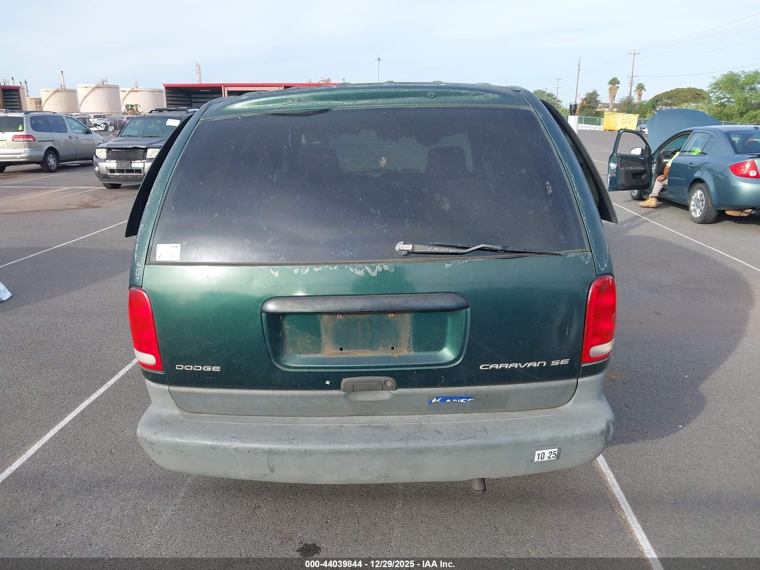 1998 Dodge Caravan Se Green vin: 1B4GP45R5WB721546