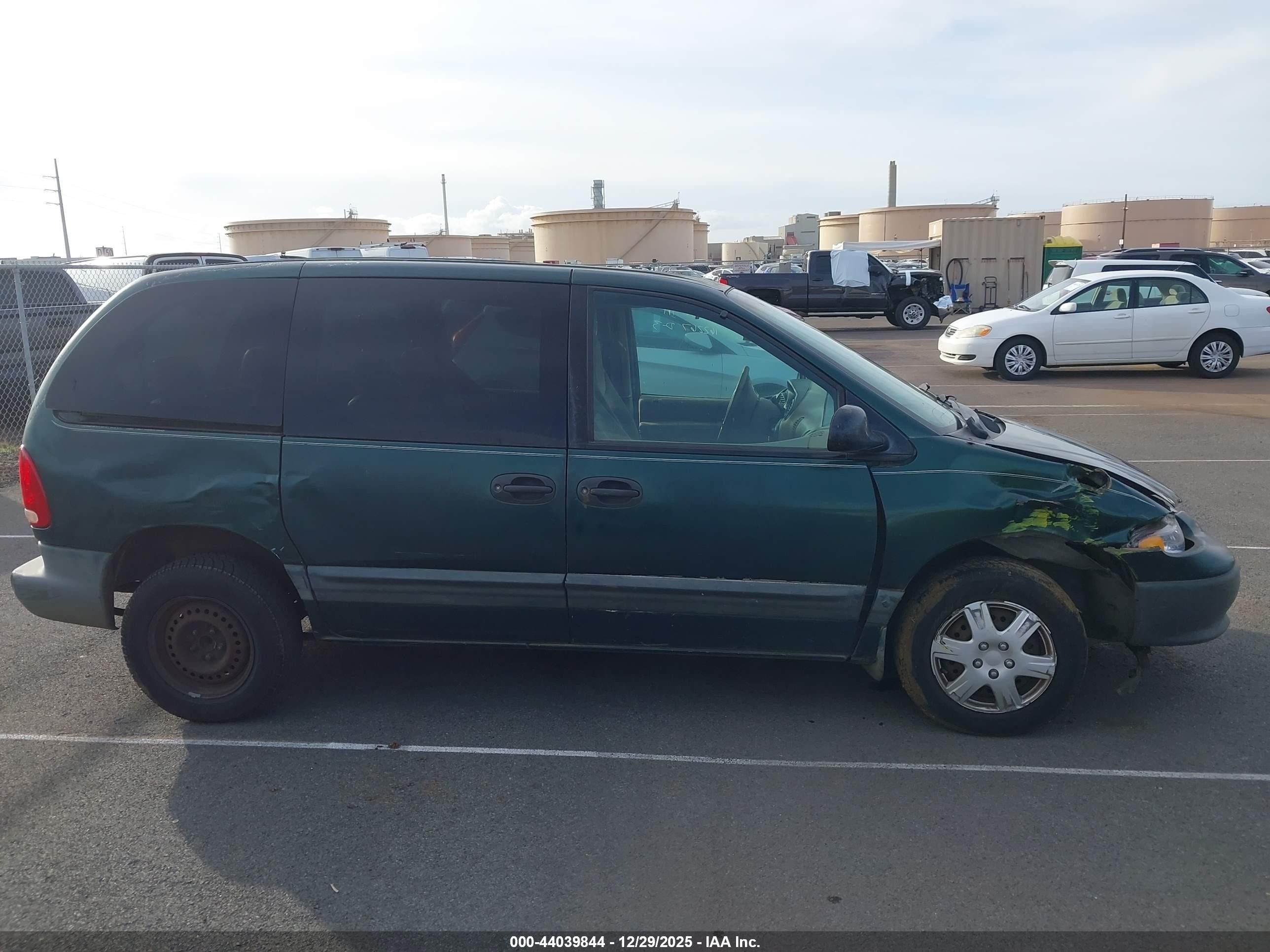 1998 Dodge Caravan Se Green vin: 1B4GP45R5WB721546