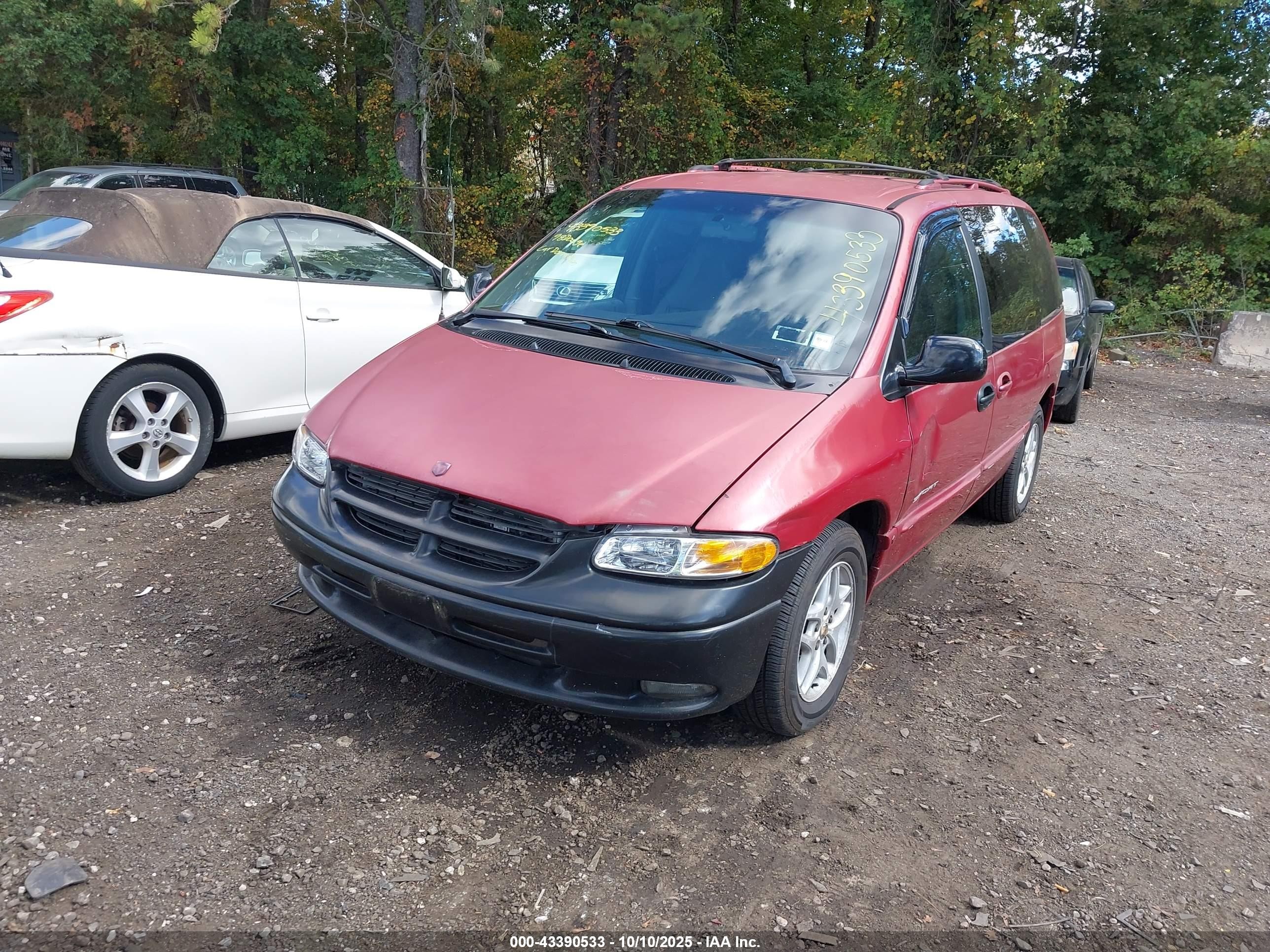 1998 Dodge Caravan Se Red vin: 1B4GP45R8WB539209