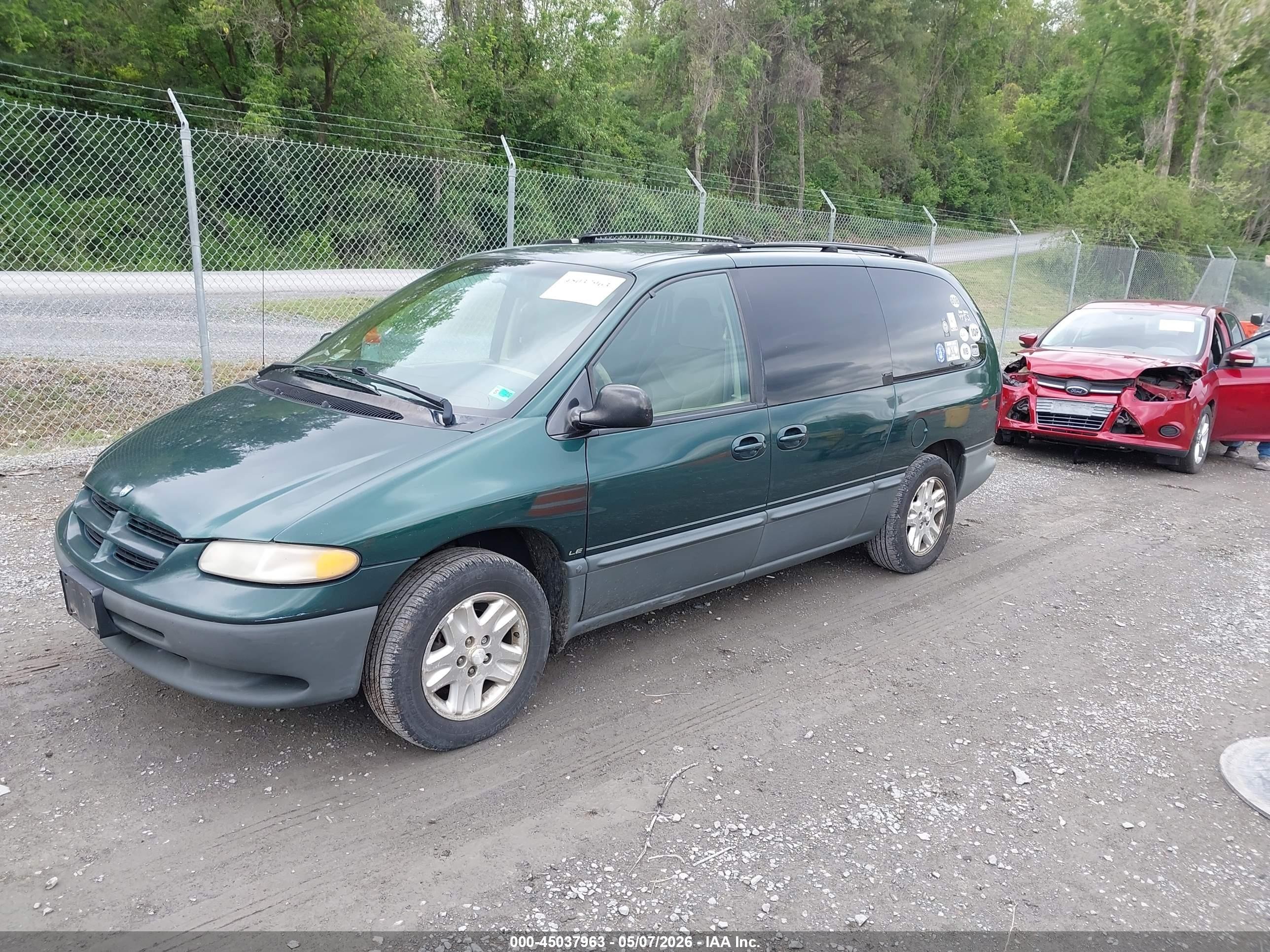 1997 Dodge Grand Caravan Es/le Green vin: 1B4GP54L5VB205365