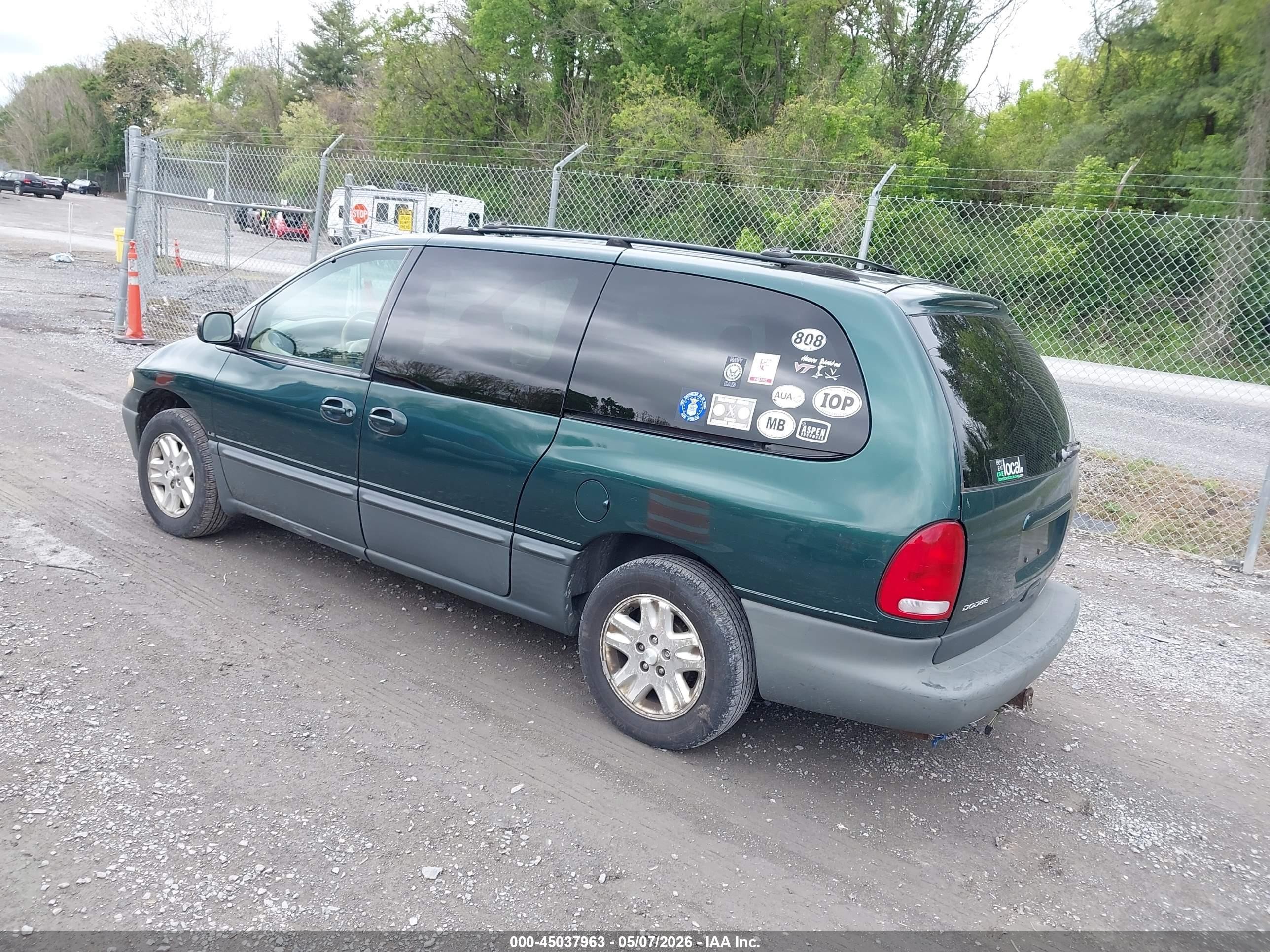 1997 Dodge Grand Caravan Es/le Green vin: 1B4GP54L5VB205365