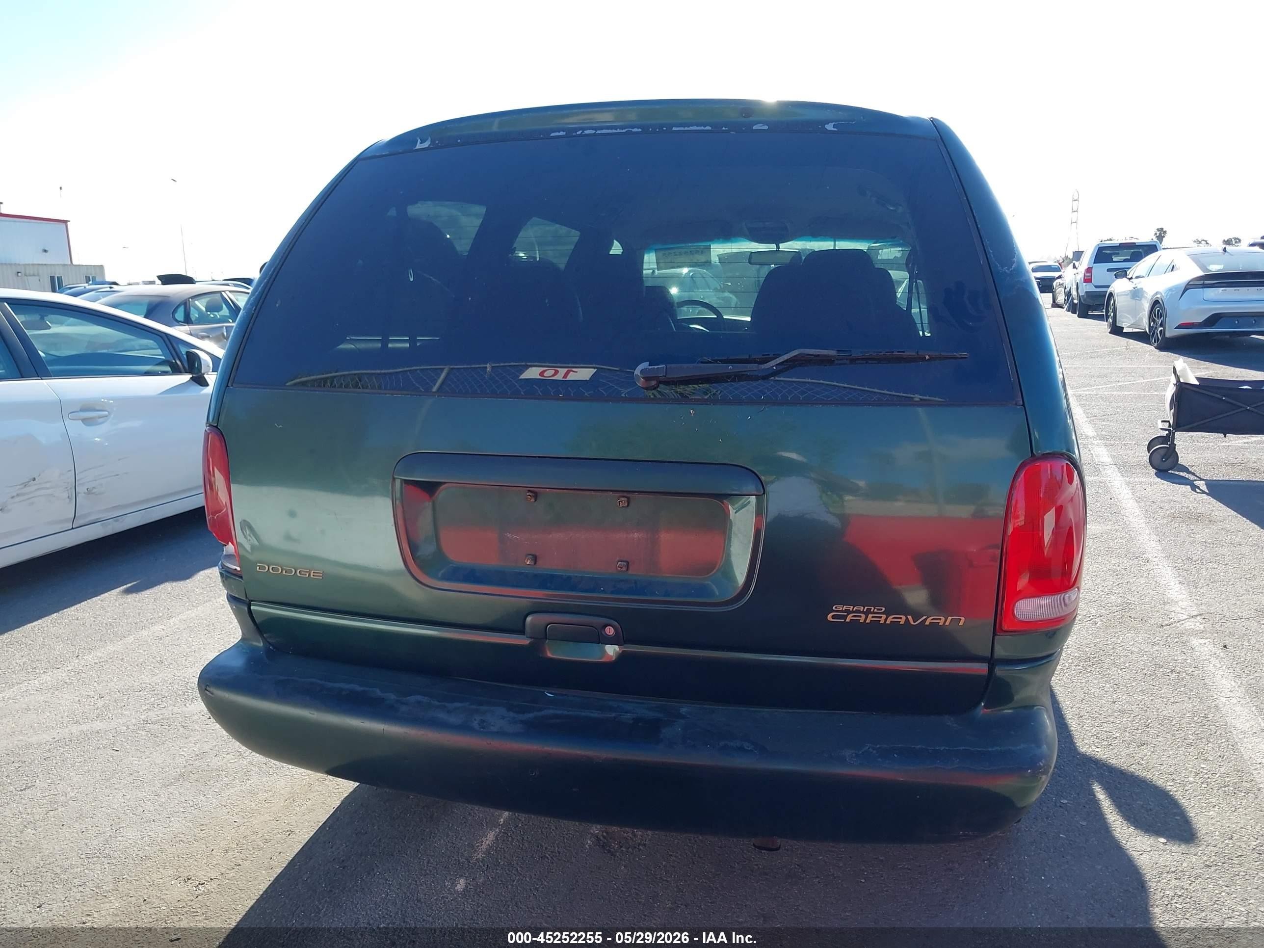 1997 Dodge Grand Caravan Es/le Green vin: 1B4GP54L9VB363014