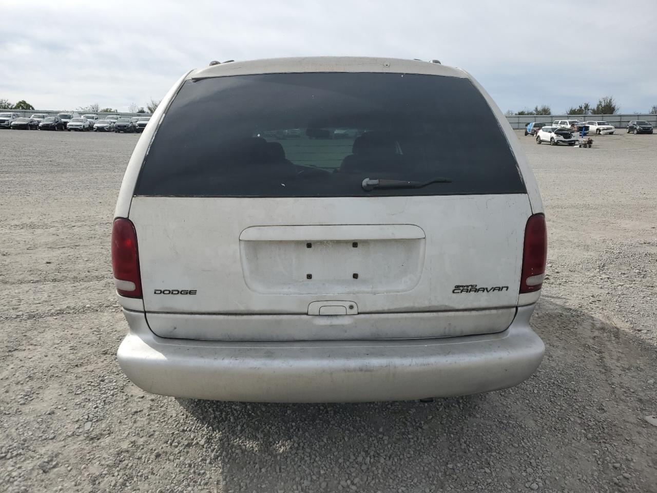 1997 Dodge Grand Caravan Le White vin: 1B4GP54R3VB362509