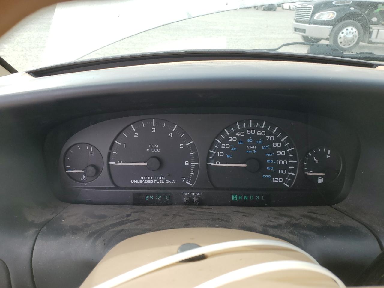 1997 Dodge Grand Caravan Le White vin: 1B4GP54R3VB362509