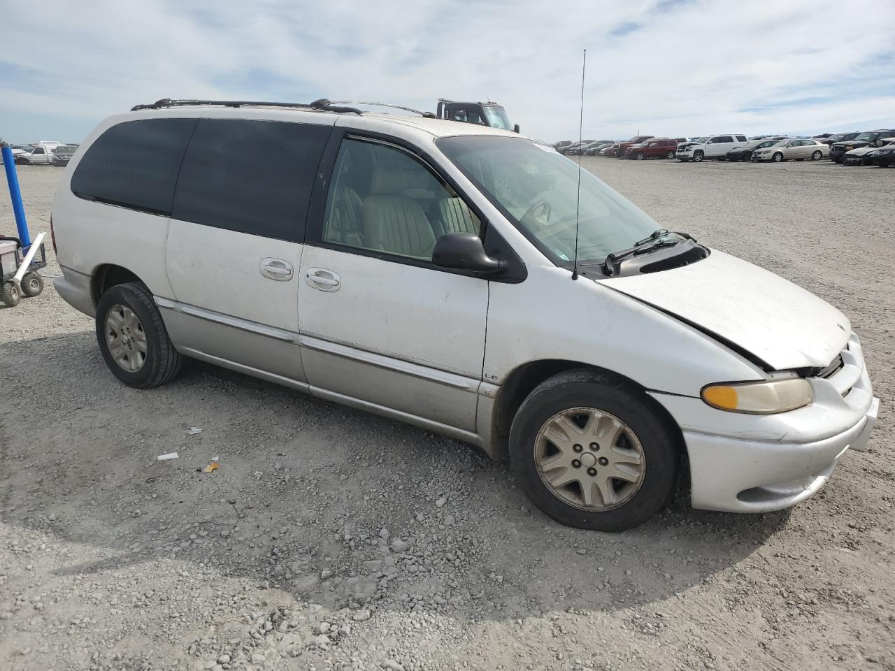 1997 Dodge Grand Caravan Le White vin: 1B4GP54R3VB362509